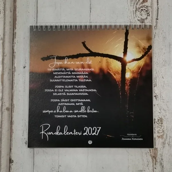 poukaman-runokalenteri2027-etukansi.jpg