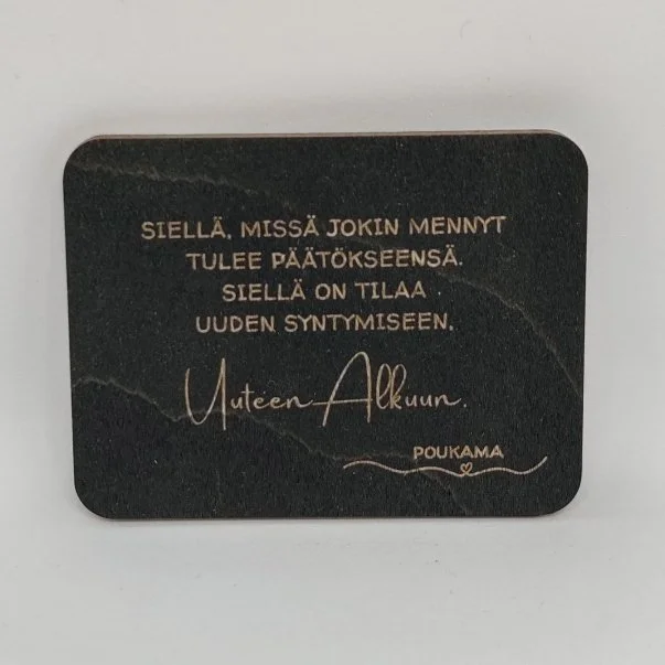 uuteen-alkuun-magneetti-musta.jpg