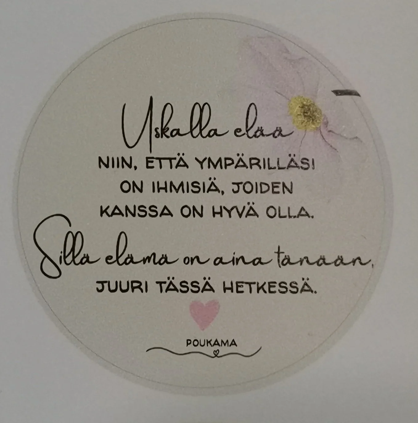 beige-tarra-arkki-uskalla-elaa.jpg