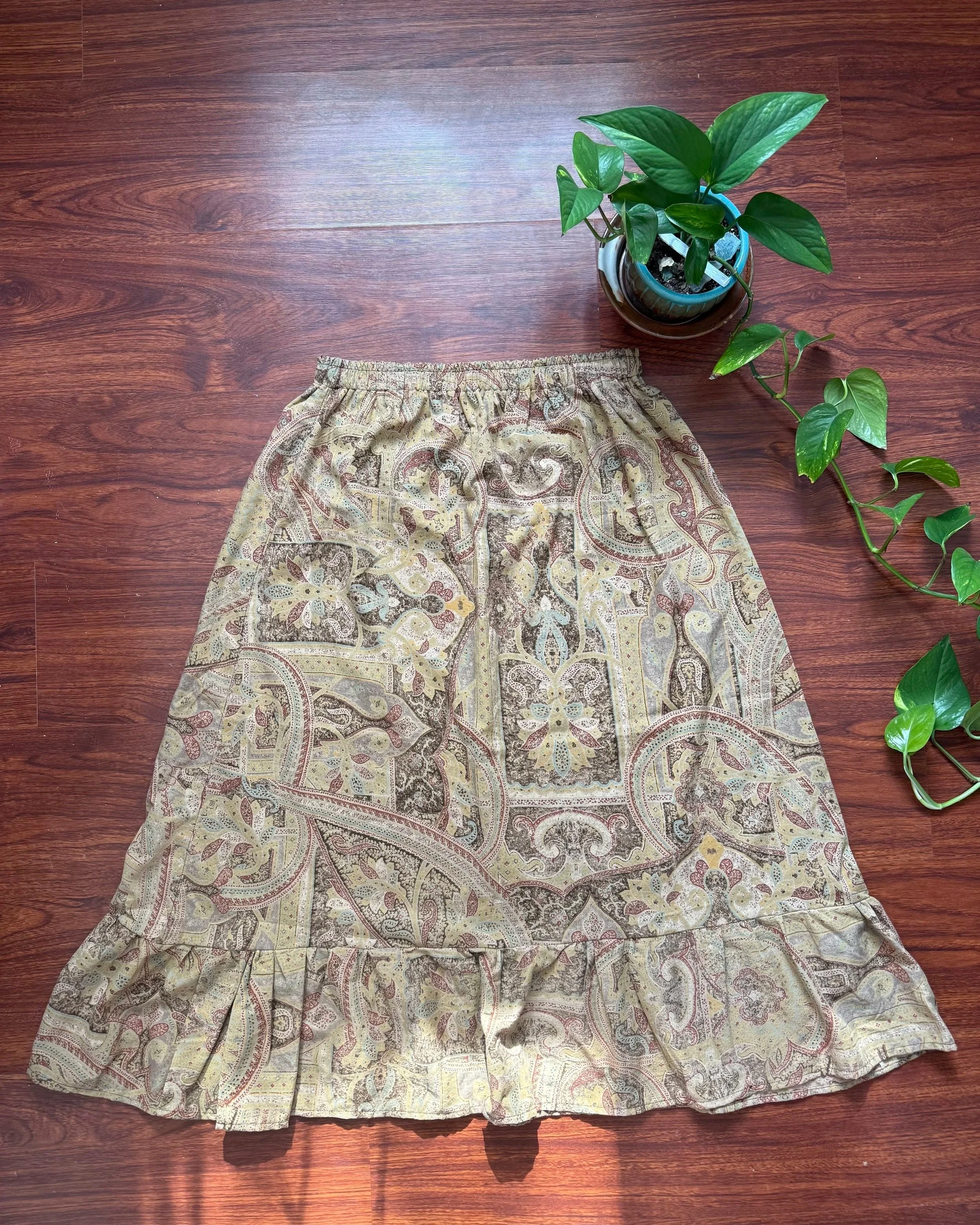 skirt+with+ruffle+brown+paisley+.jpg