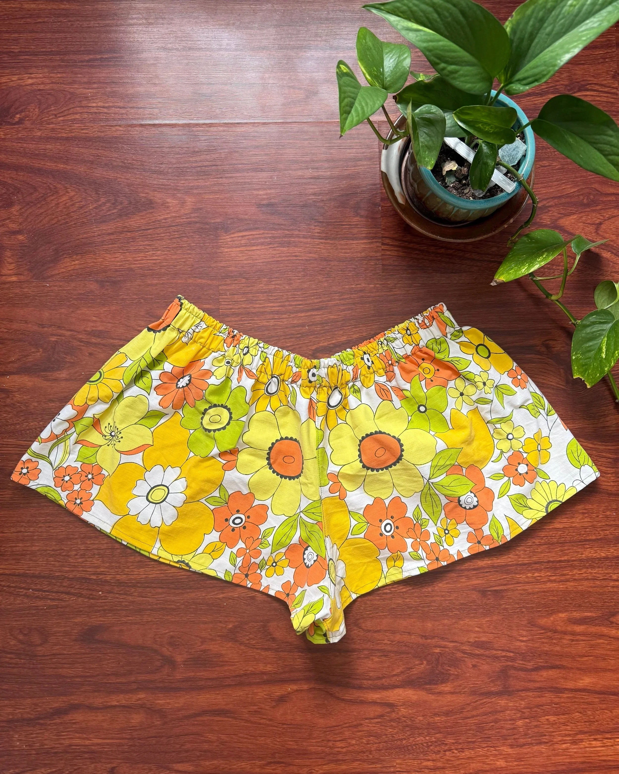 shorts+70s+floral.jpg