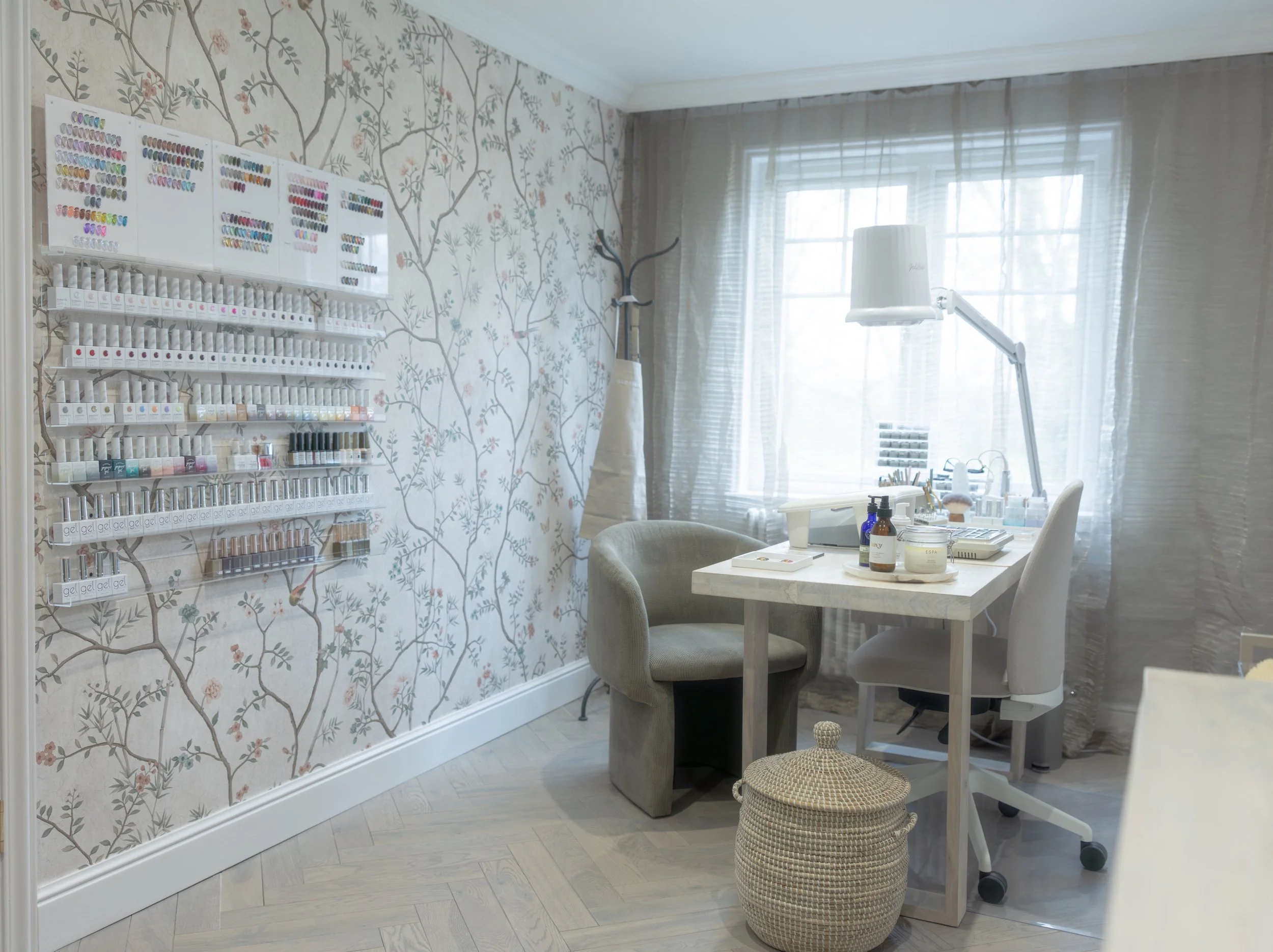 AmeliaMATELIERNAILS_2.jpg