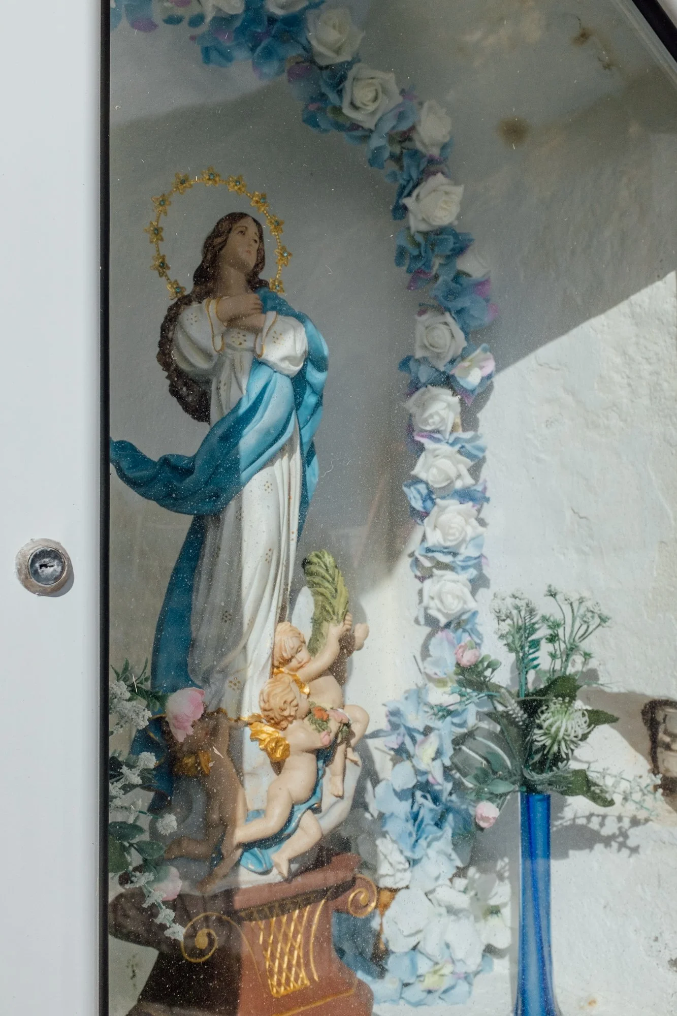 Rocha da Relva is accessible primarily by foot, donkey, and dirt bike. Every year on August 15, locals hold a religious festival and Mass celebrating the Feast of the Assumption.