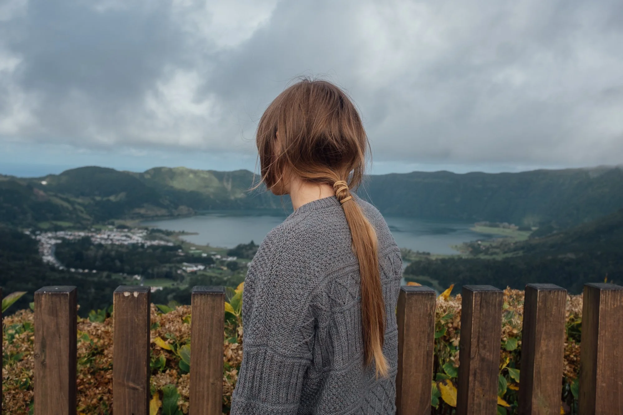 Miradouro da Vista do Rei. Views of Sete Cidades’ twin lakes, volcanic caldera, and crater rim.