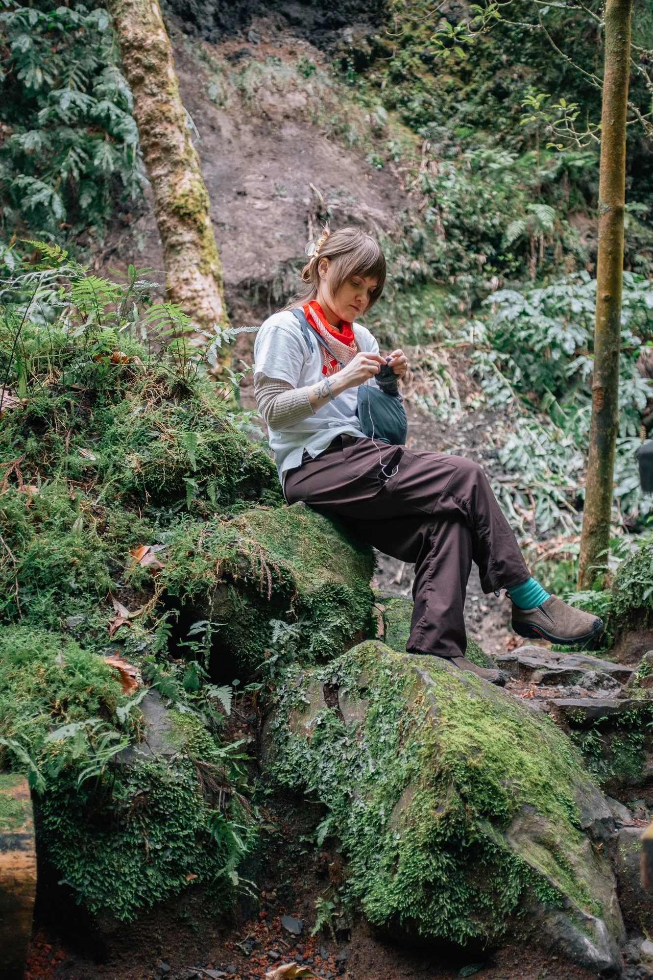 Parque da Grená, Furnas. Restored park along Lagoa das Furnas with forested trails, waterfalls, panoramic viewpoints, and the ruins of the 19th‑century Grená manor.