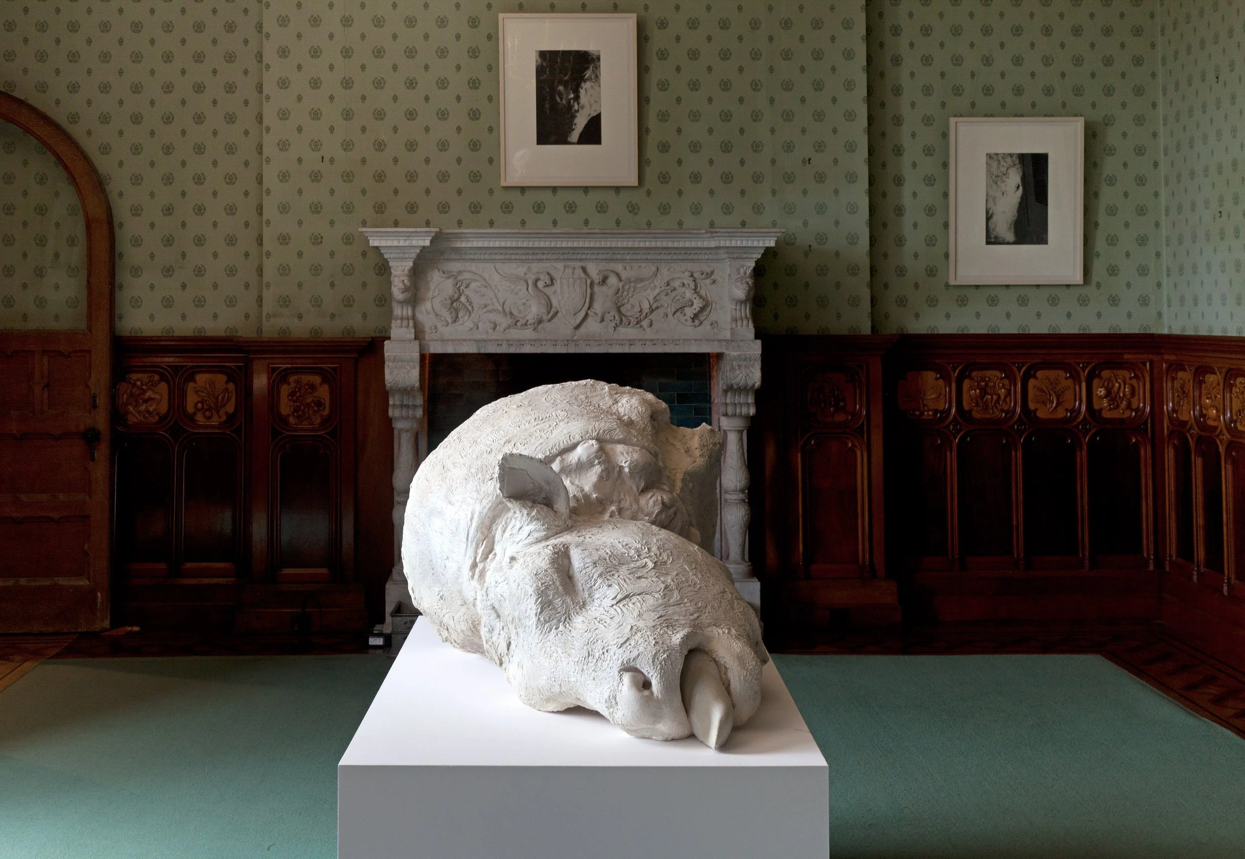  
DAPHNE WRIGHT  Death Mask, Horace, 14 June 2003, 2003    Chalk and resin  