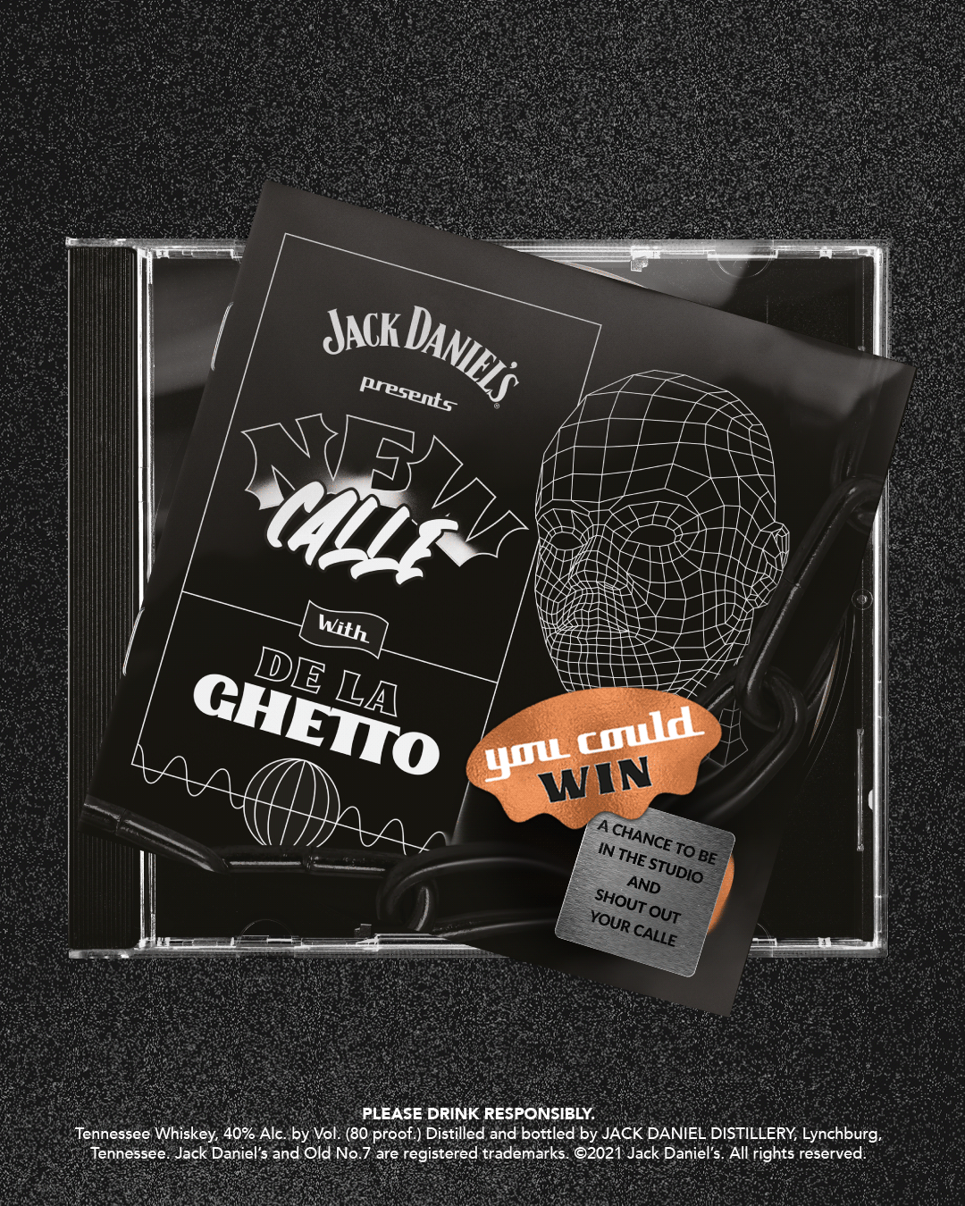 Caja con una colección de discos de vinilo negro con una portada que dice "Jack Daniel's presenta NESTY CALL WITH DE LA GHETTO" y un diseño de una cabeza en 3D en línea, sujetada por cadenas de seguridad.