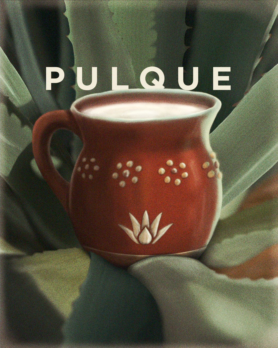 Una jarra de cerámica marrón con decoraciones blancas de flores y una flor de loto roja. Texto en la imagen que dice "Pulque" en letras grandes y blancas.
