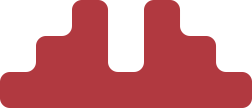 Tres chocolates de diferentes alturas en un fondo blanco.