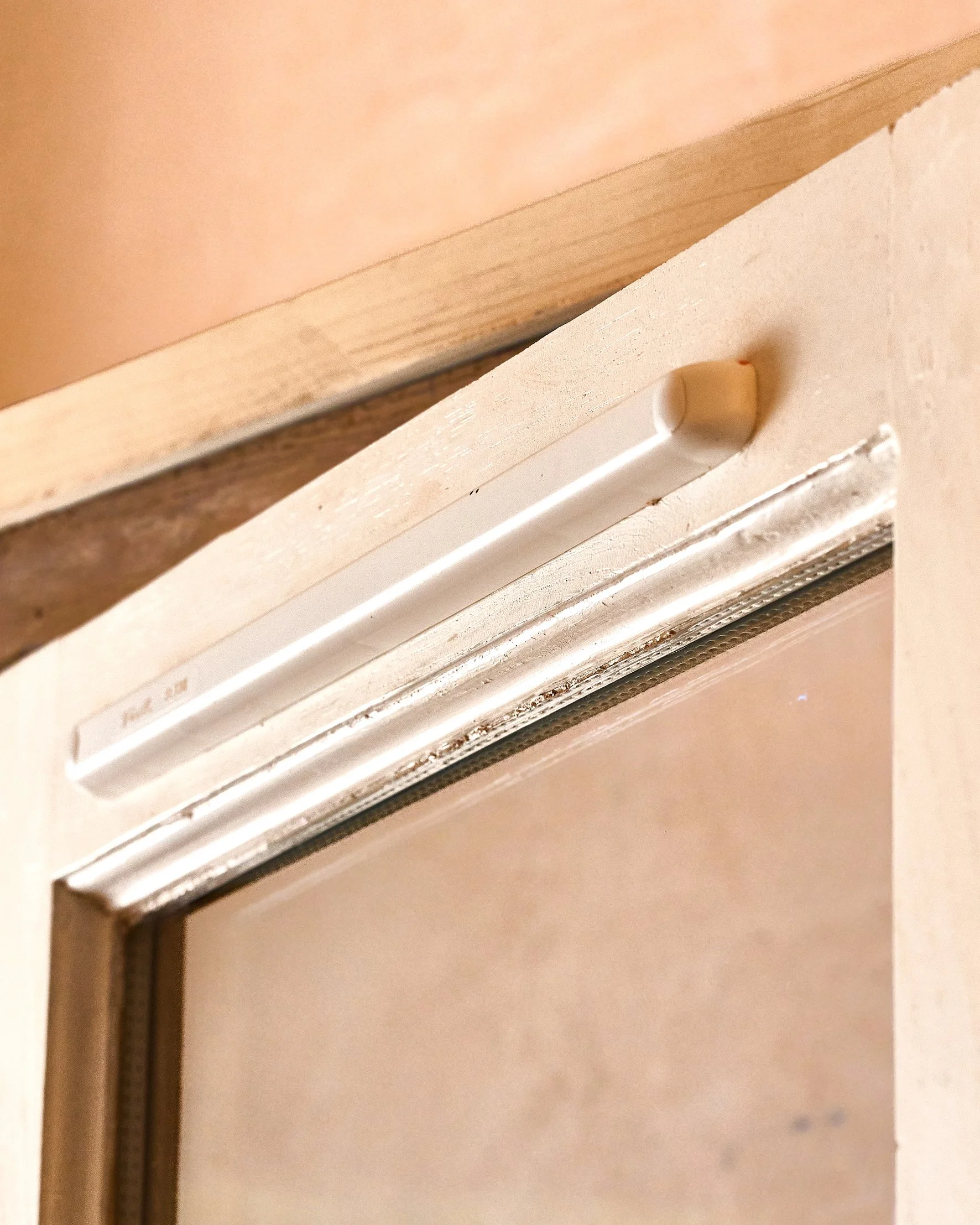 Ajout d'une grille d'aération pour une pièce humide