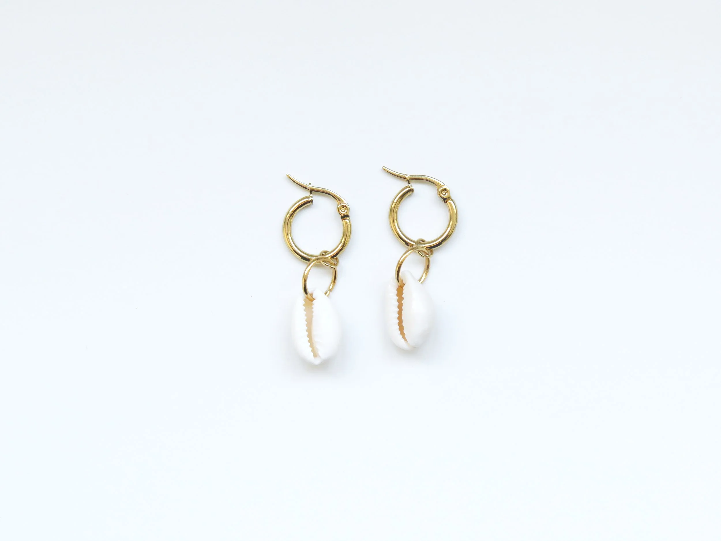 CLASSIC COWRIE GOLD 2.jpg