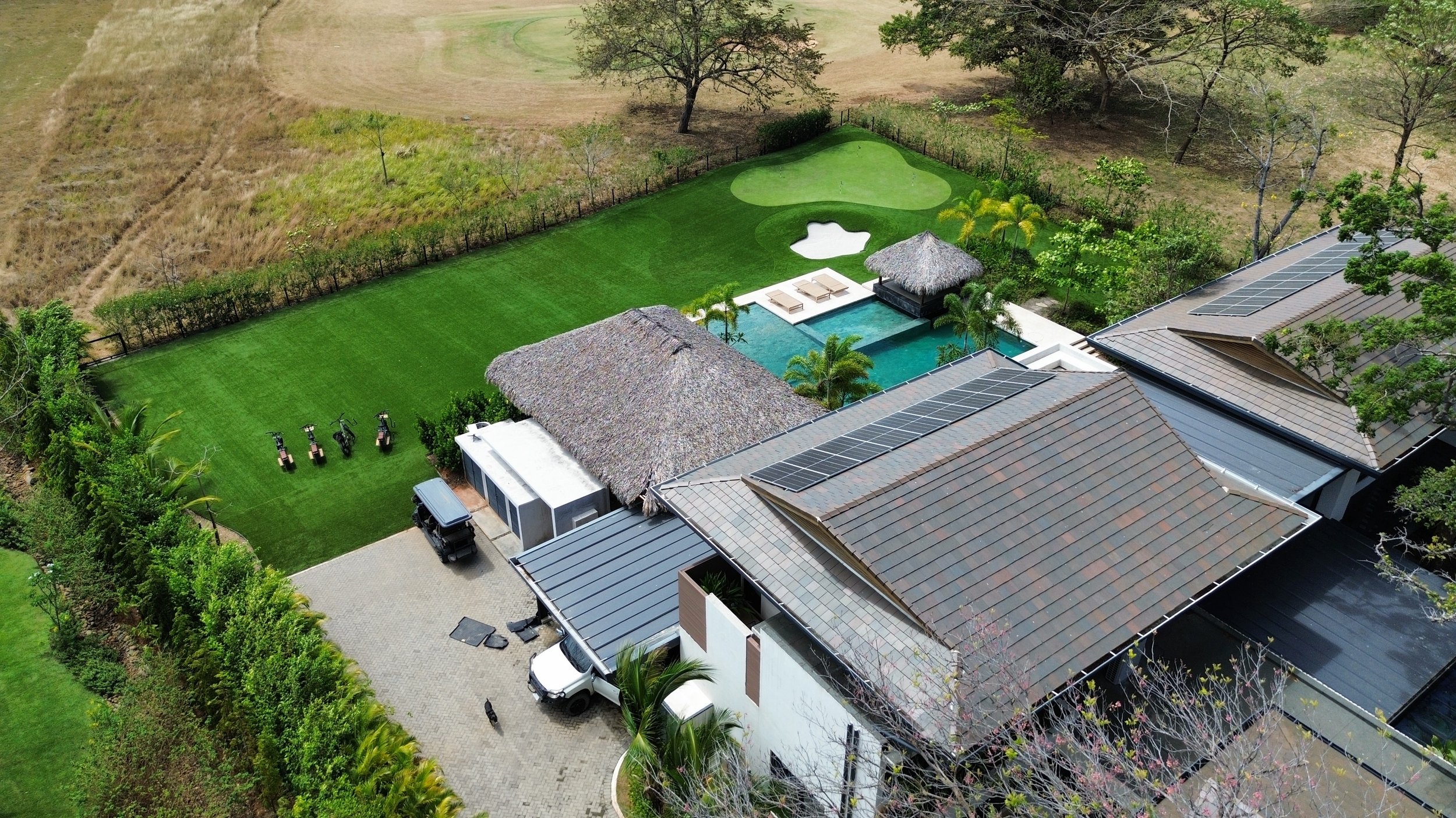 Professional Turf Maintenance And Rejuvenation Guanacaste.