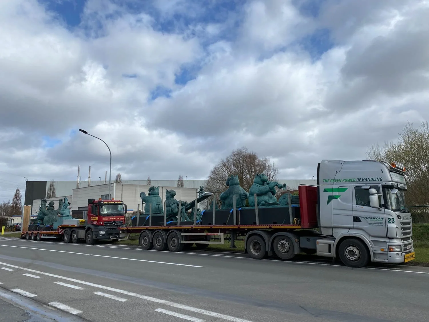 Transport-beelden-Le-Chat-scaled --Van-Geert-Art-Foundry.jpg