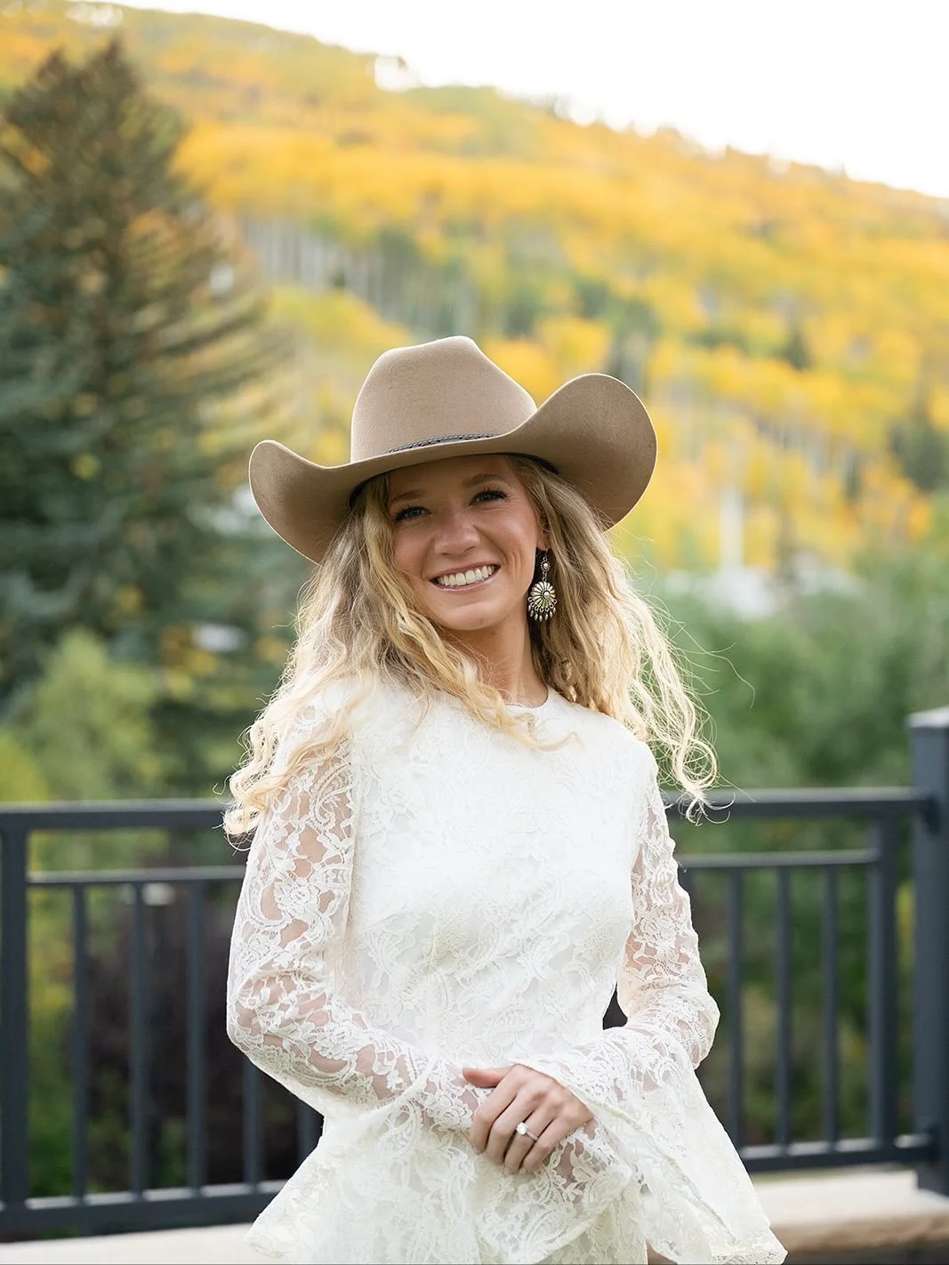 &bull;
Another round of client photos coming back but sister addition 🥹🤍 the prettiest person ever !!!