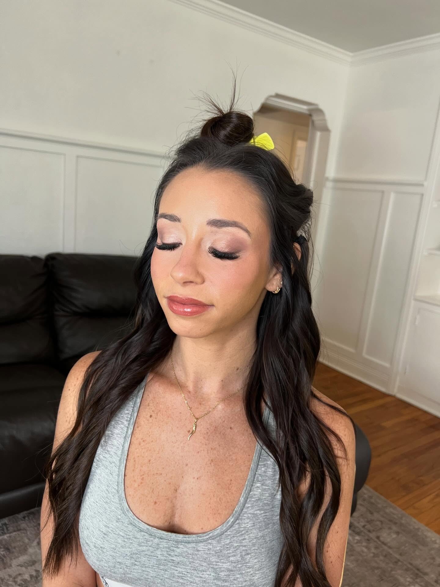 &bull;
Product details below for this glam that I can&rsquo;t stop obsessing over!!! 🪞

Model: @itsnikkicash 

Prep: @dalba_global @embryolisseusa

Skin: @narsissist @milanicosmetics @patricktabeauty @hudabeauty @charlottetilbury @elfcosmetics @phys