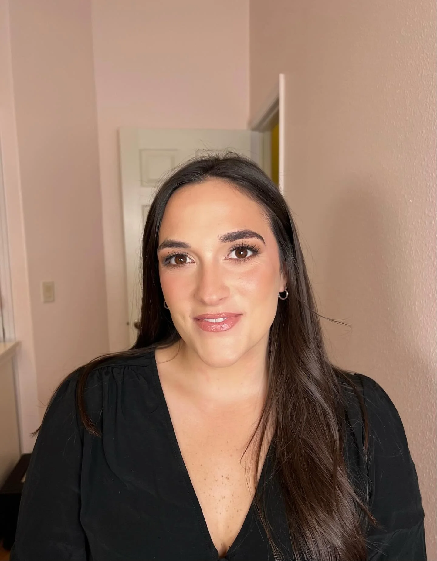 2026 BRIDES!! My books are filling up fast 💌 Visit the link in my bio to inquire about booking so I can be a part of your special day 💐

#bridalmakeup #bridalmua #tampamakeupartist #wedding #weddingmakeup