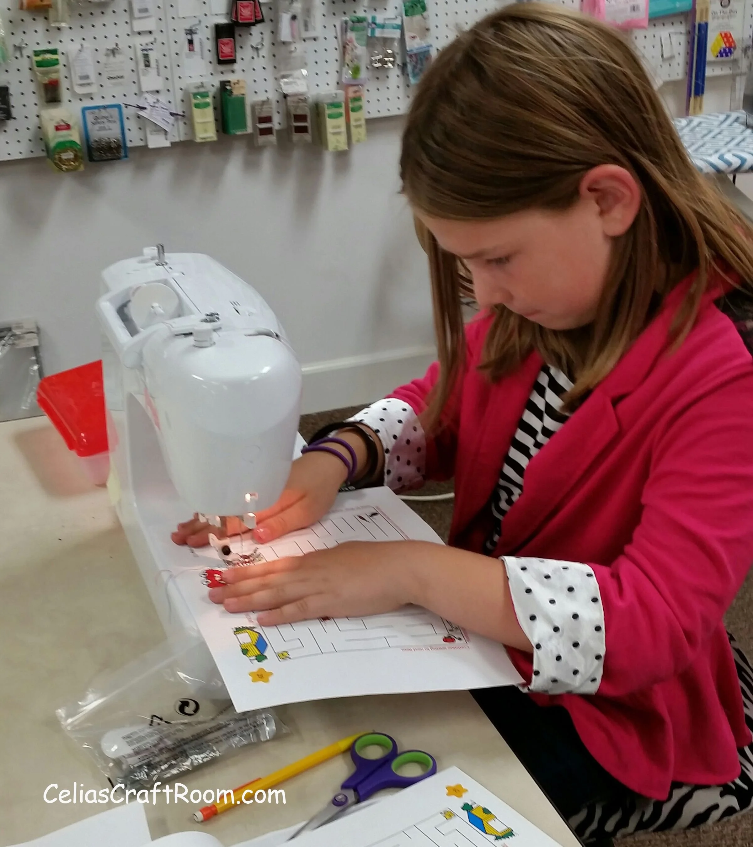 Kids-Sewing-Machine-Fun.jpg