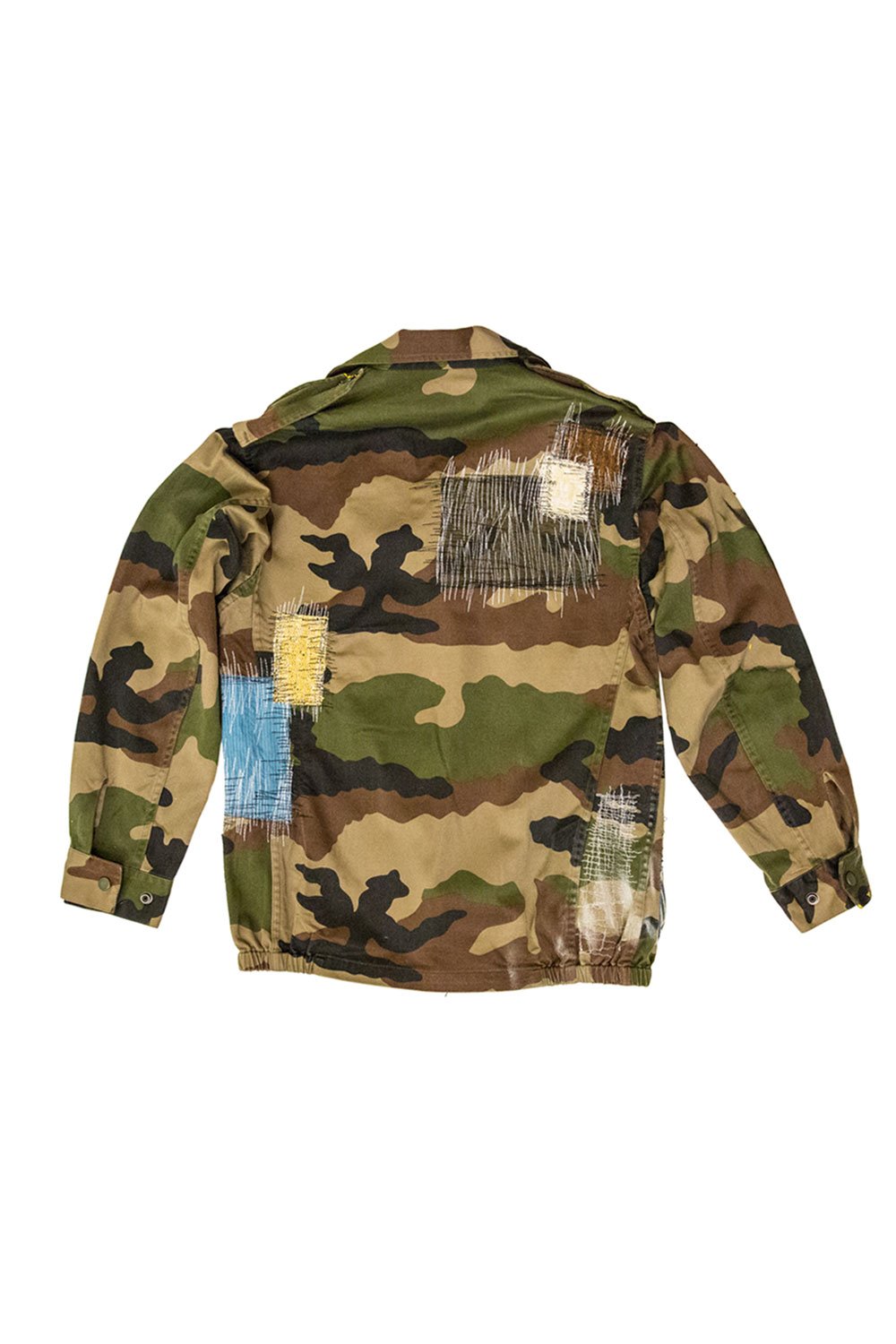 02b_re_upcycling-flatlay_camo-jacket.jpg