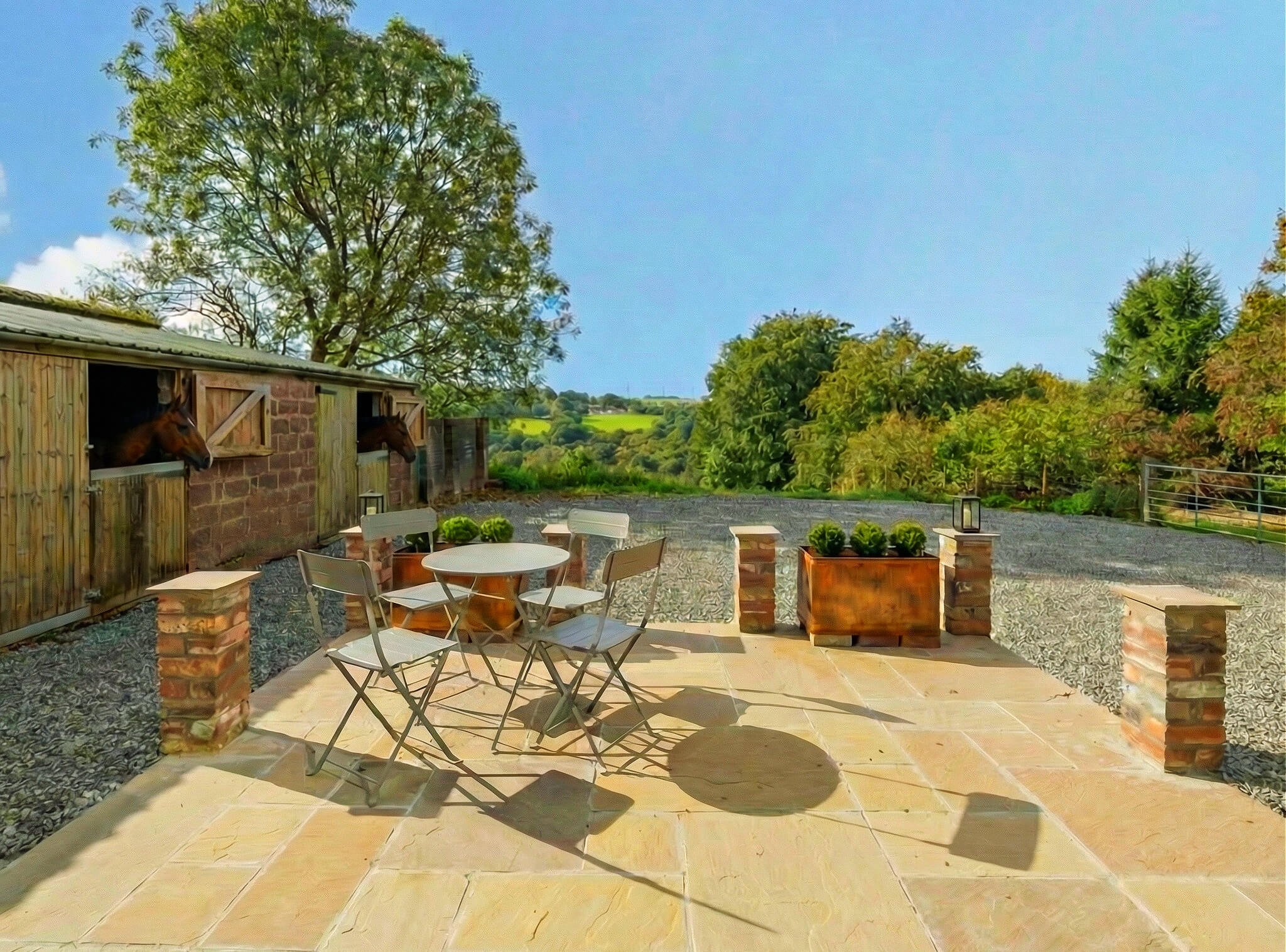 Tumbledown - Courtyard (1).jpg