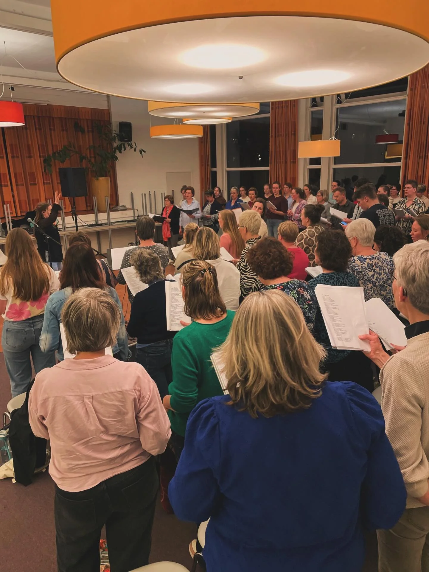 De eerste avond met @thefellowshipofpraise 🎶

Gister avond hadden we de derde koorrepetitie alweer, wat vliegt de tijd! We kunnen echt niet wachten om jullie het resultaat te laten horen op zondag avond 12 april tijdens @springtimeconnect 

#project