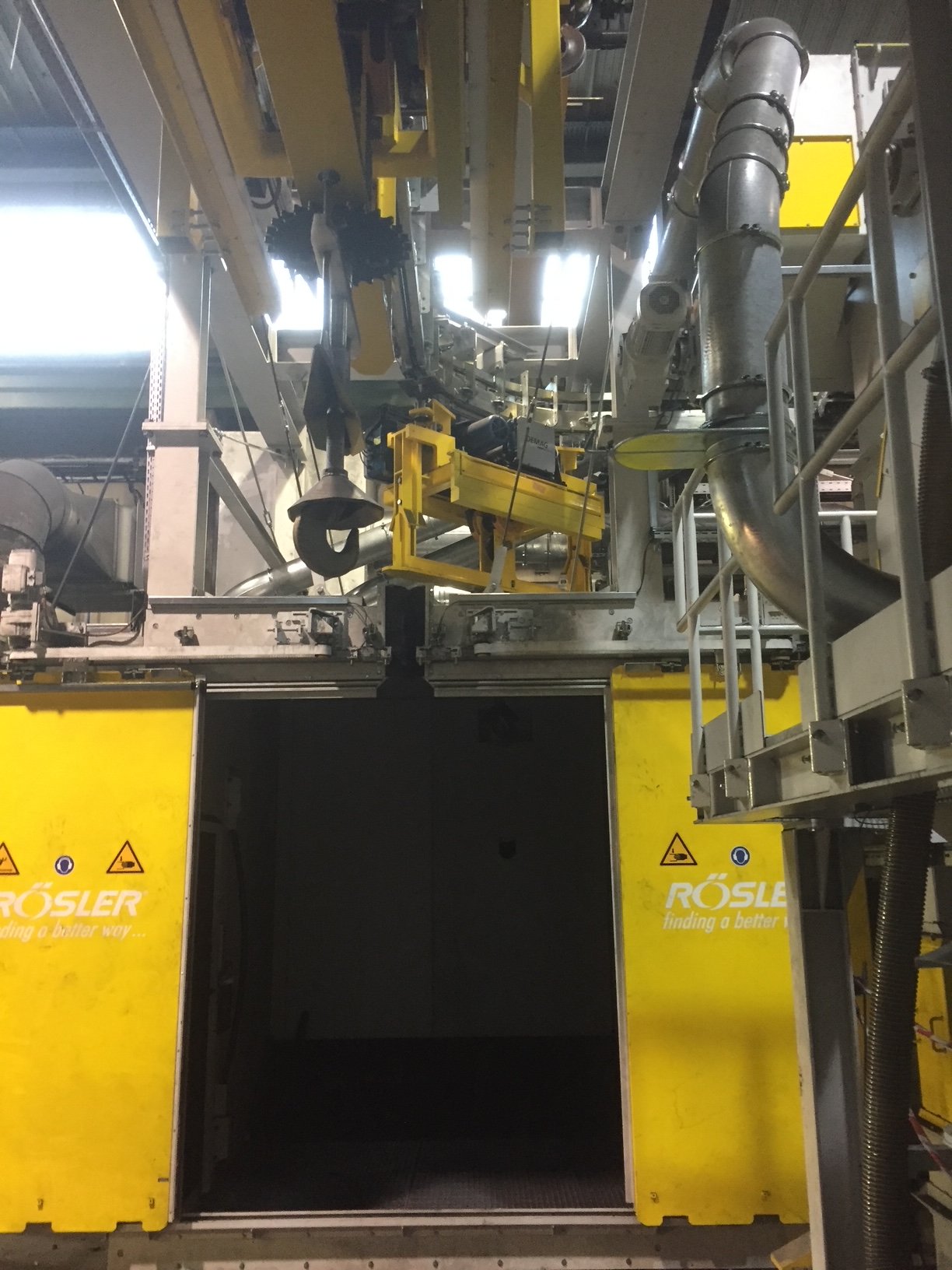 Power & Free PF150 verstärkte Strahlkabine