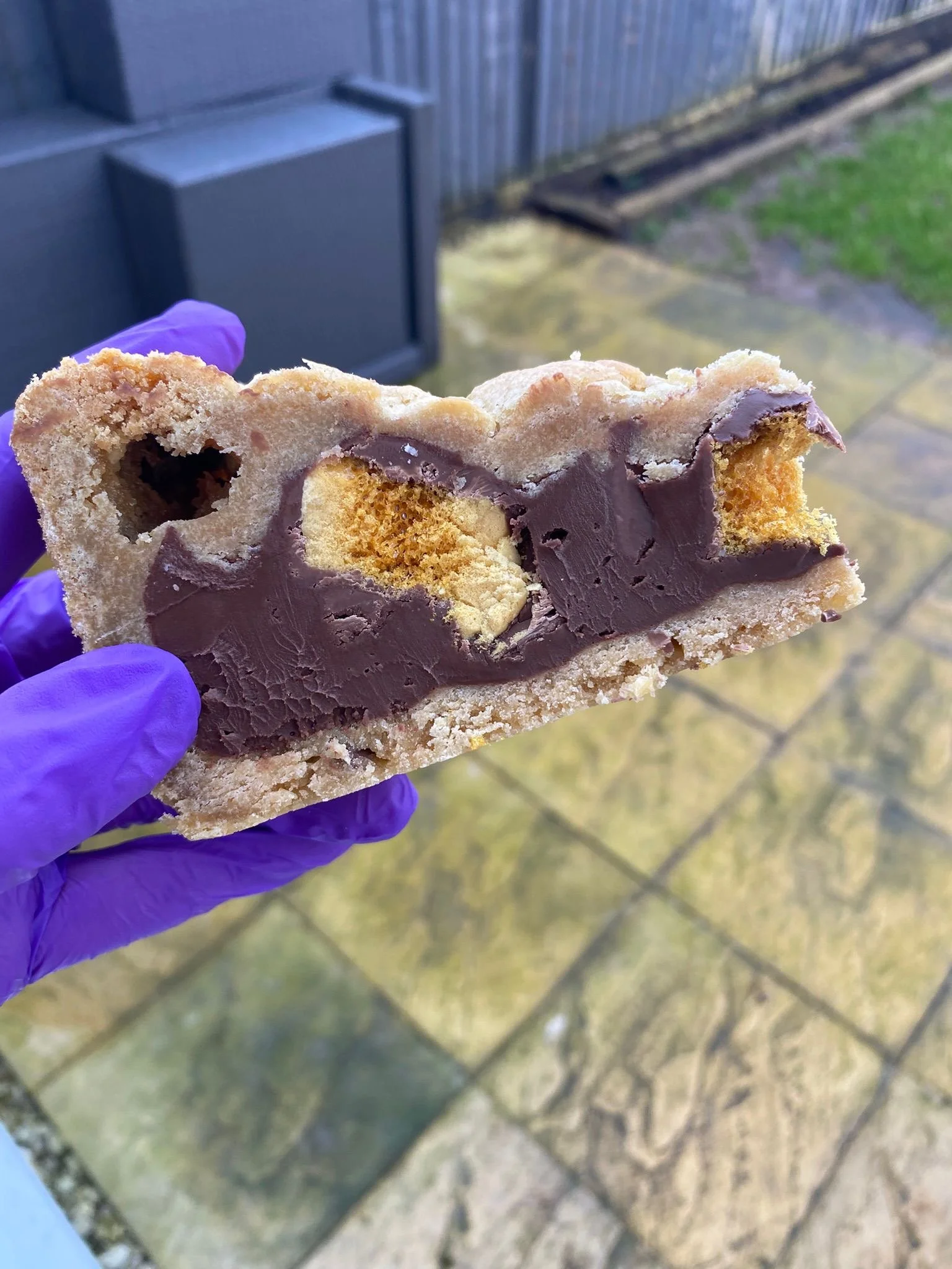 Crunchie Cookie Slice
