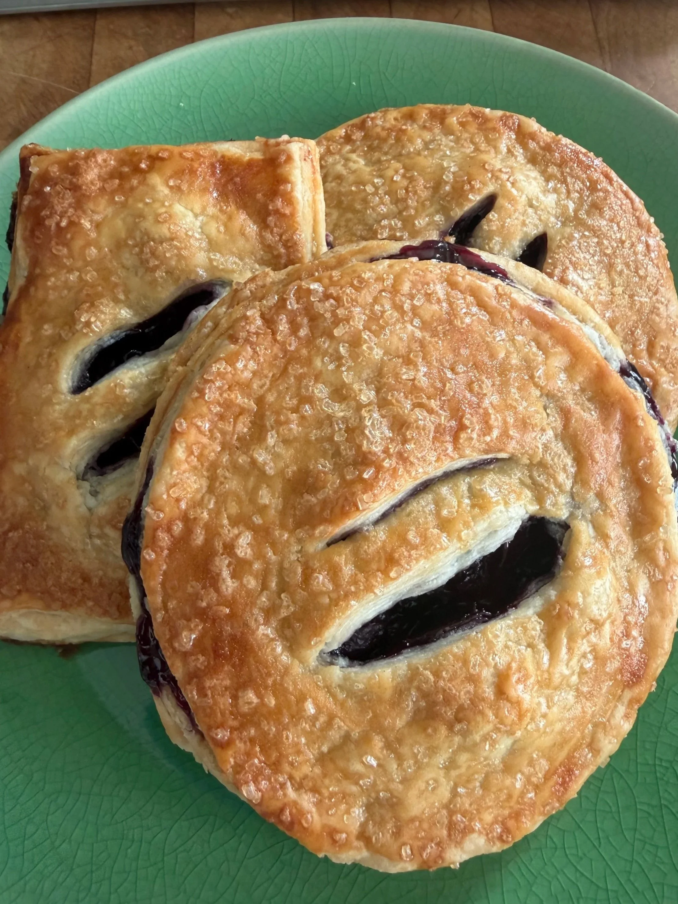 blueberry+hand+pies.jpg