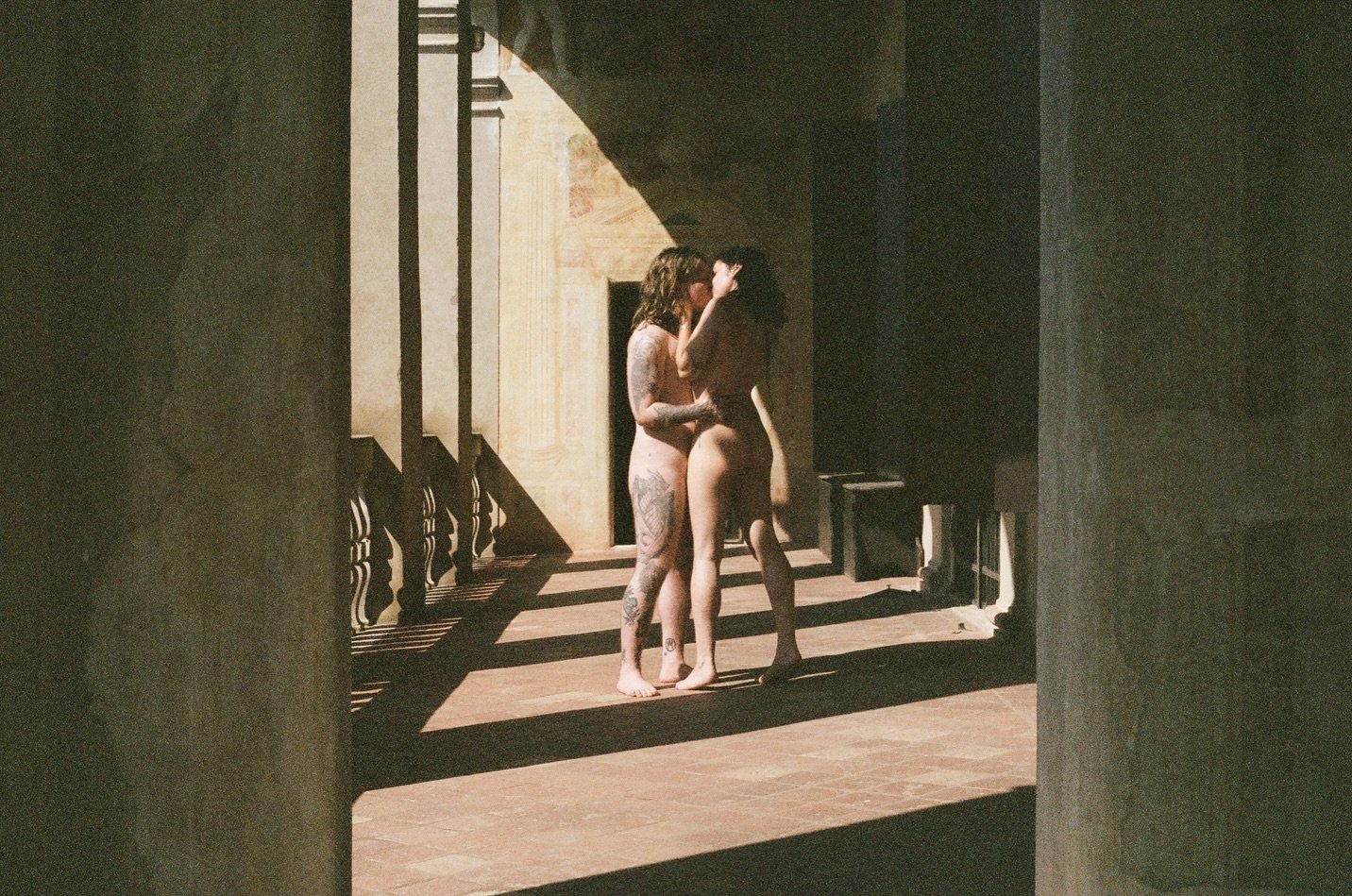 Happy to share @lennonsweets and I will be nuuude modelling together for life drawing at @queerbodiesmontreal this Sunday evening! Swing by and draw some T4T!

📅 January 25th, 2026
⏰ 5:00 - 7:45 p.m.
📍 @mtlartsinter (3680 Jeanne-Mance, Montr&eacute