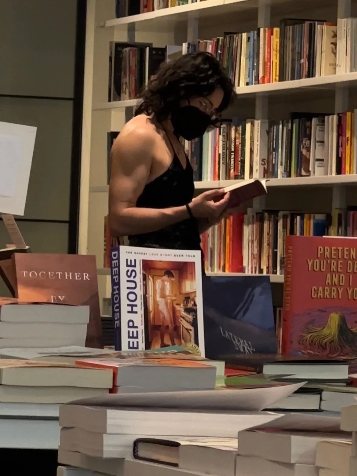 if i&rsquo;m ever feeling dysphoric, please direct me to this footage my bf took of me looking fucking YOKED at the bookstore