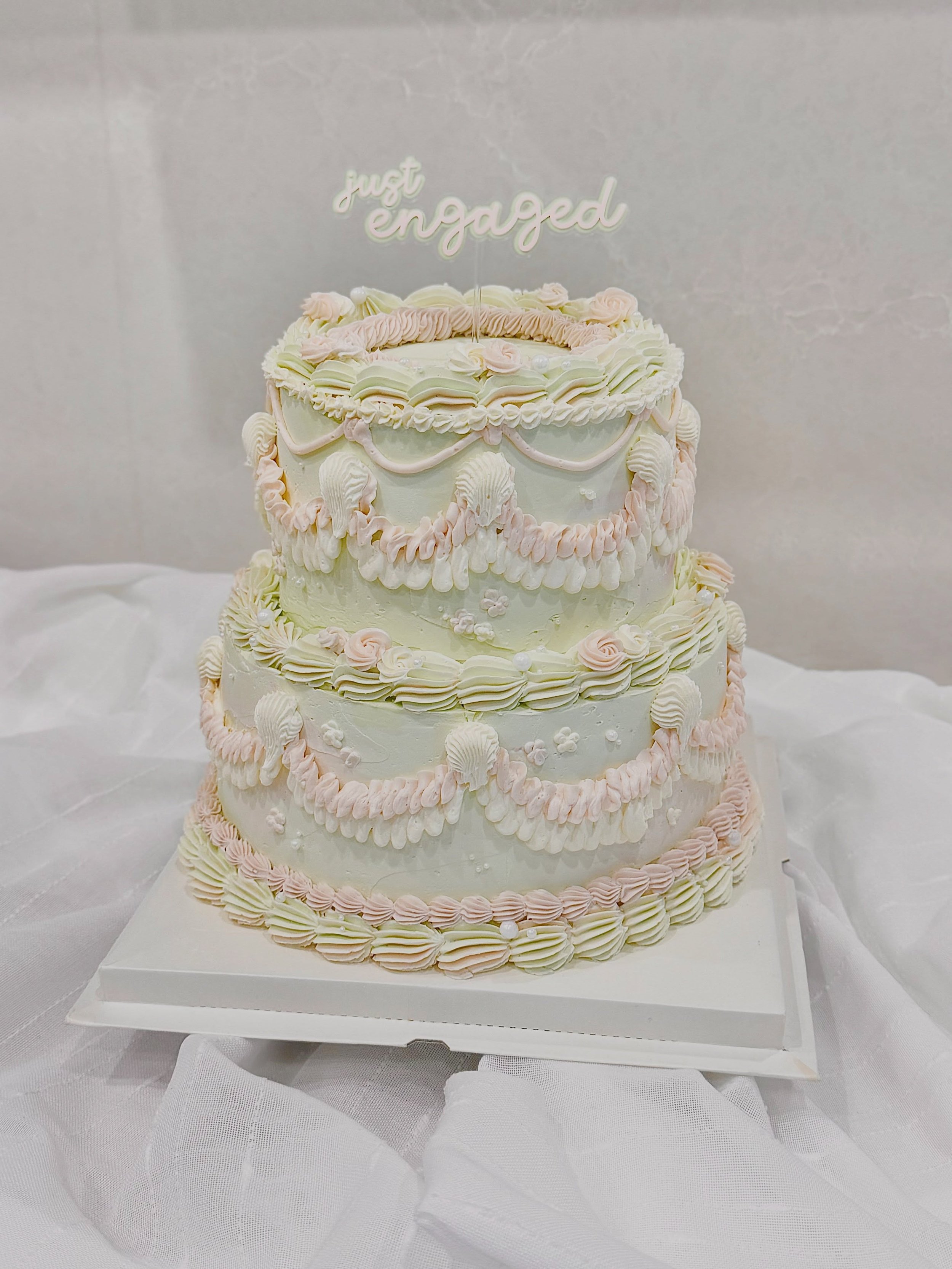 ᰔ⠀⠀
. 𝗛𝗔𝗣𝗣𝗬 𝗘𝗡𝗚𝗔𝗚𝗘𝗠𝗘𝗡𝗧 𝗪+𝗦 💍🌸💐.
&mdash;&mdash;&mdash;
𝗗𝗘𝗧𝗔𝗜𝗟𝗦 :
&bull; 🎂 𝟲&rdquo; &amp; 𝟴" 𝖢𝖧𝖨𝖥𝖥𝖮𝖭 𝖢𝖠𝖪𝖤
&bull; 🍰 Matcha Chiffon, Matcha &amp; Strawberry Fresh Cream with Fresh Strawberries, &amp; Strawbe