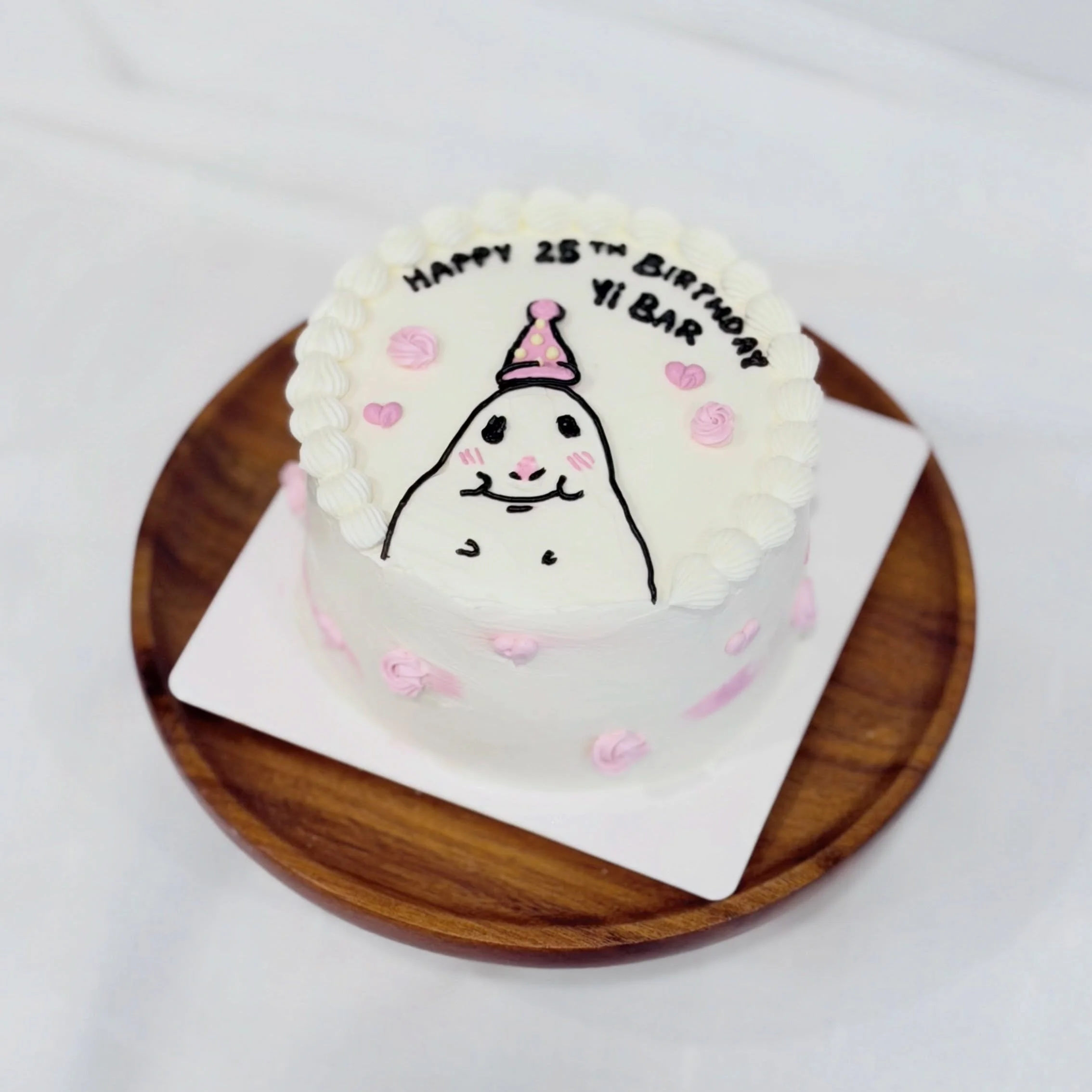 ᰔ⠀⠀
. 𝗛𝗔𝗠𝗦𝗧𝗘𝗥 𝗕𝗗𝗔𝗬 🎉 .
&mdash;&mdash;&mdash;
𝗗𝗘𝗧𝗔𝗜𝗟𝗦 :
&bull; 🎂 𝟰&rdquo; 𝖢𝖧𝖨𝖥𝖥𝖮𝖭 𝖢𝖠𝖪𝖤
&bull; 🍰 Original Chiffon with Matcha Fresh Cream with Fresh Strawberries wrapped in Buttercream

&mdash;&mdash;&mdash;
#keikeuhous