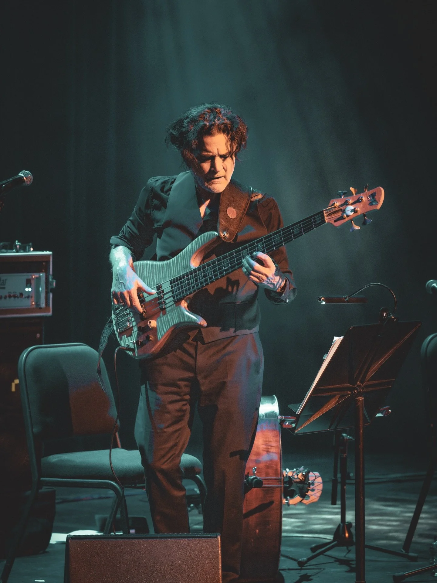 Some musicians do not just perform music. They carry decades of experience and emotion in every note. 🎶

Last night in Istanbul I had the chance to photograph legendary Swiss jazz bassist Heiri K&auml;nzig performing at Zorlu Turkcell Platinum Sahne