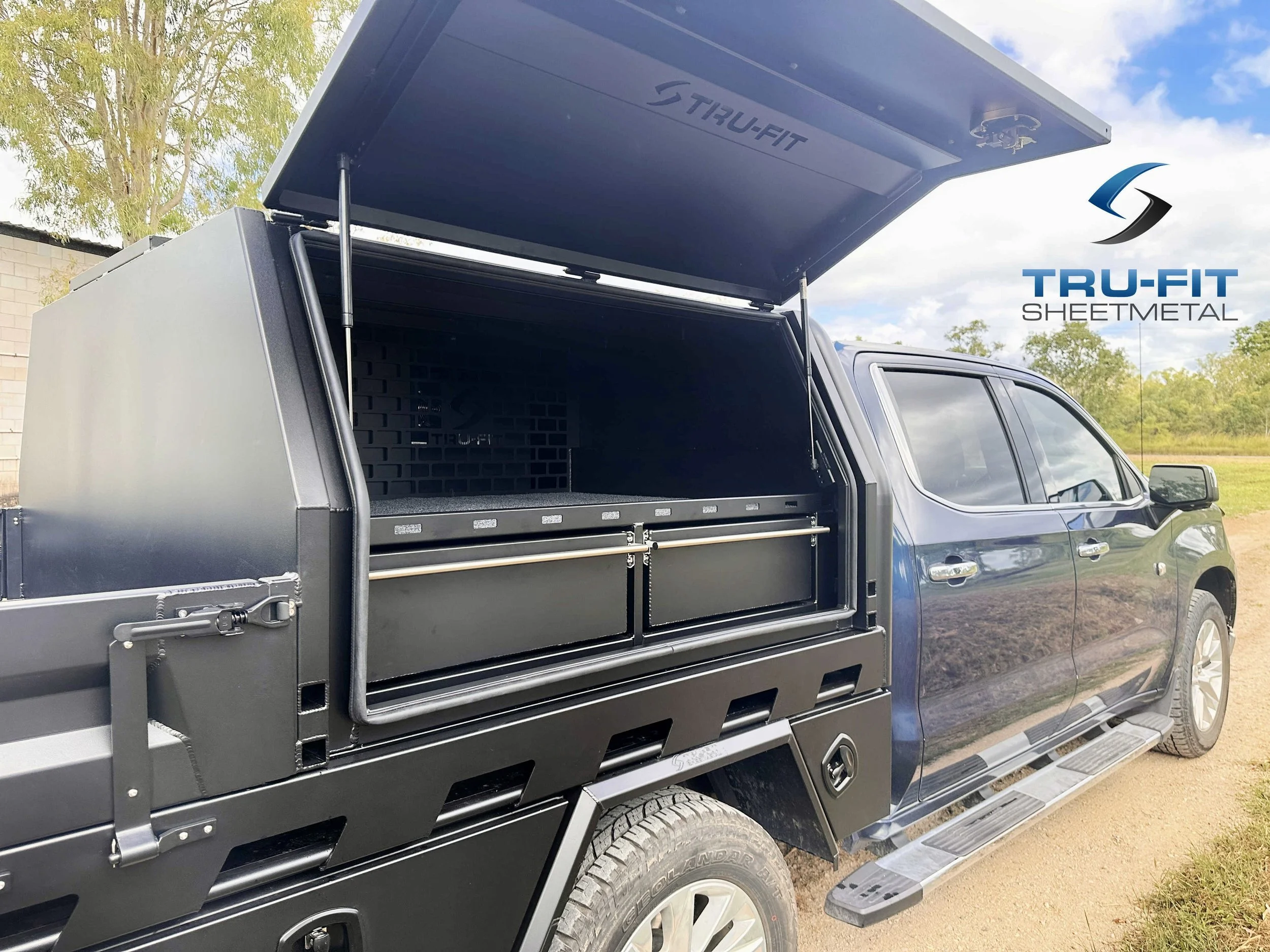 trufit-sheetmetal-ute-canopy-townsville-14.jpg