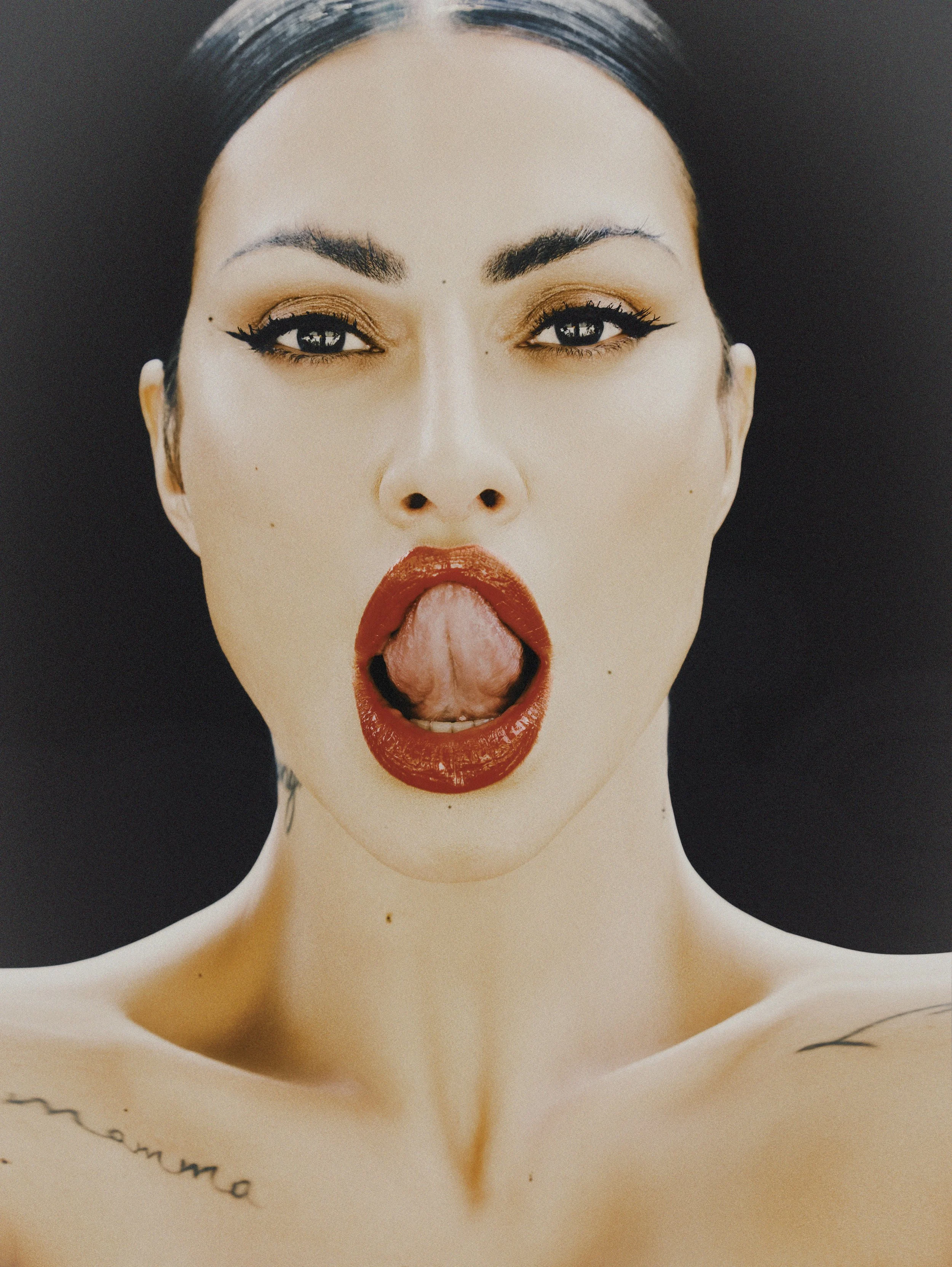 vogue Cleo5038final.jpg