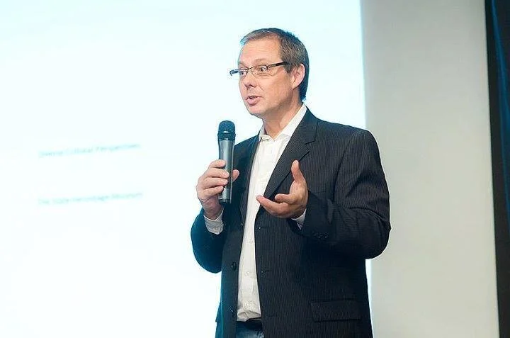 Thomas Werner speaking about The Business of Fine Art Photography.