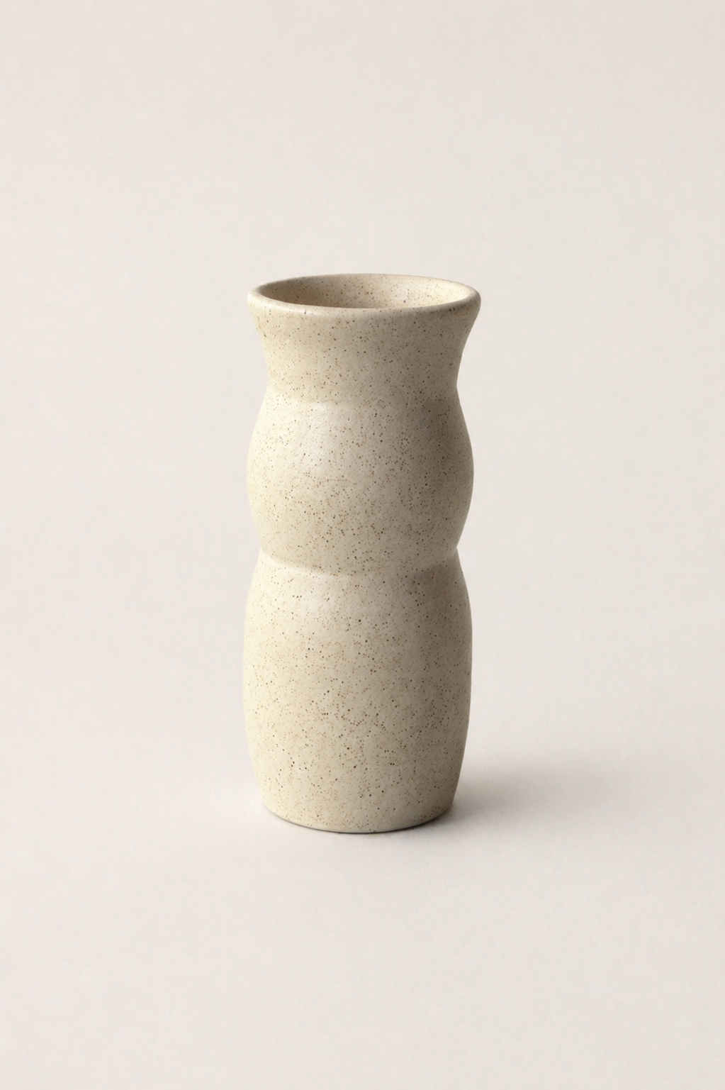 oatmeal vase 1 primary.png