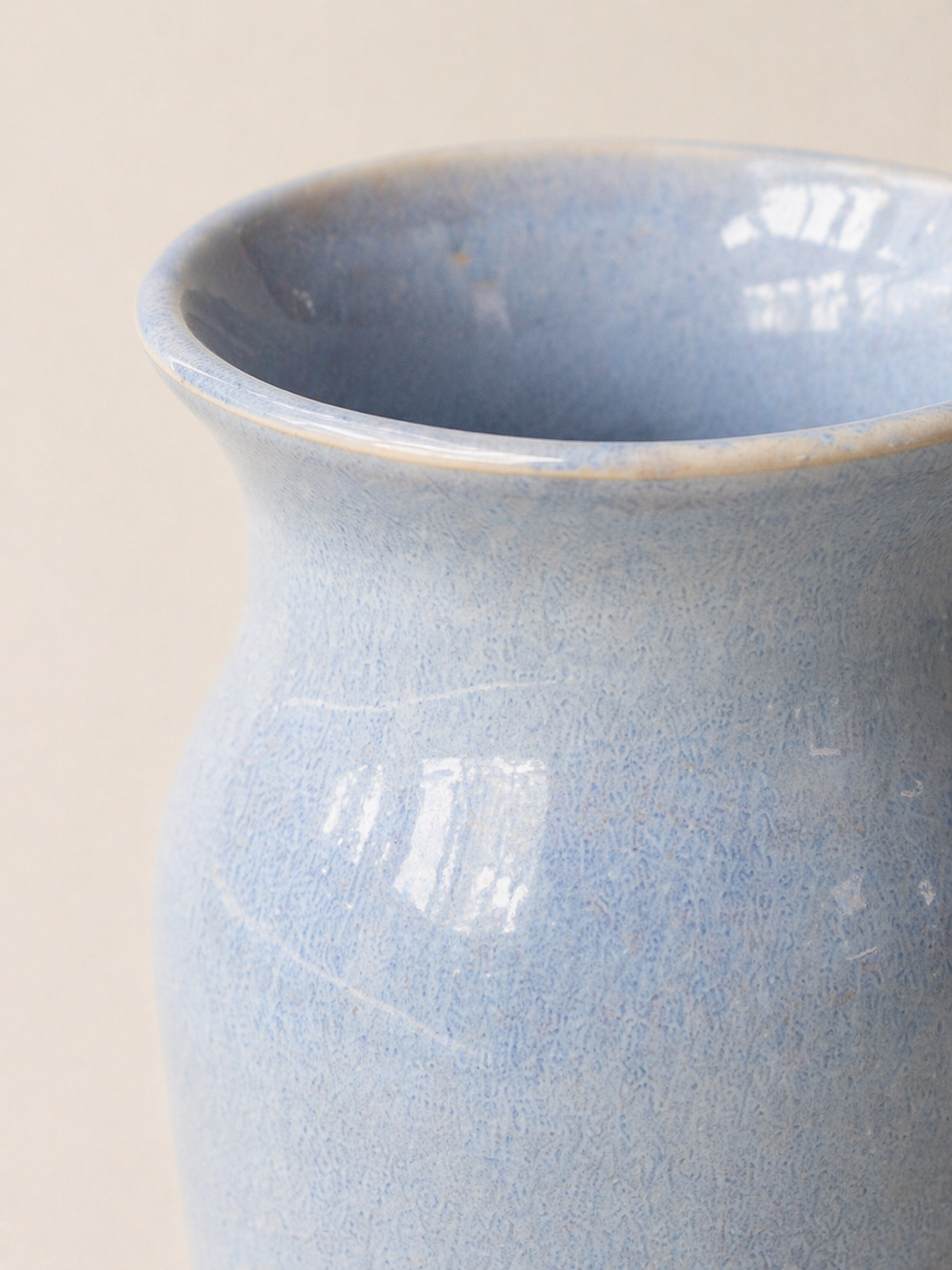 castille vase close up.png