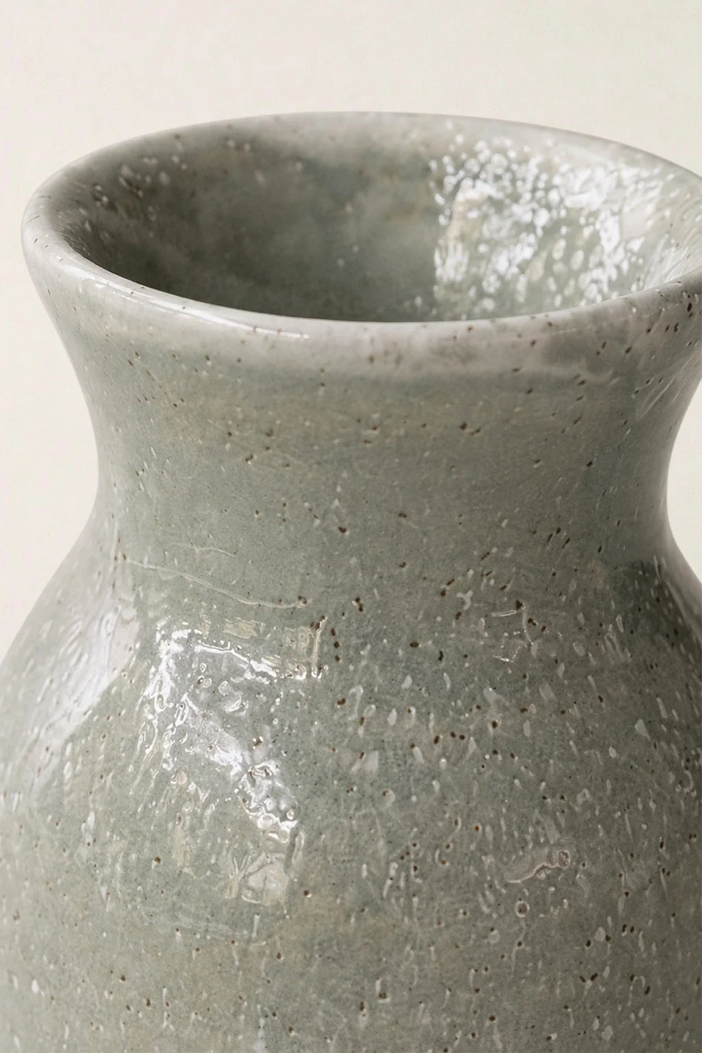 Sage Break Vase_tommy_2.jpg