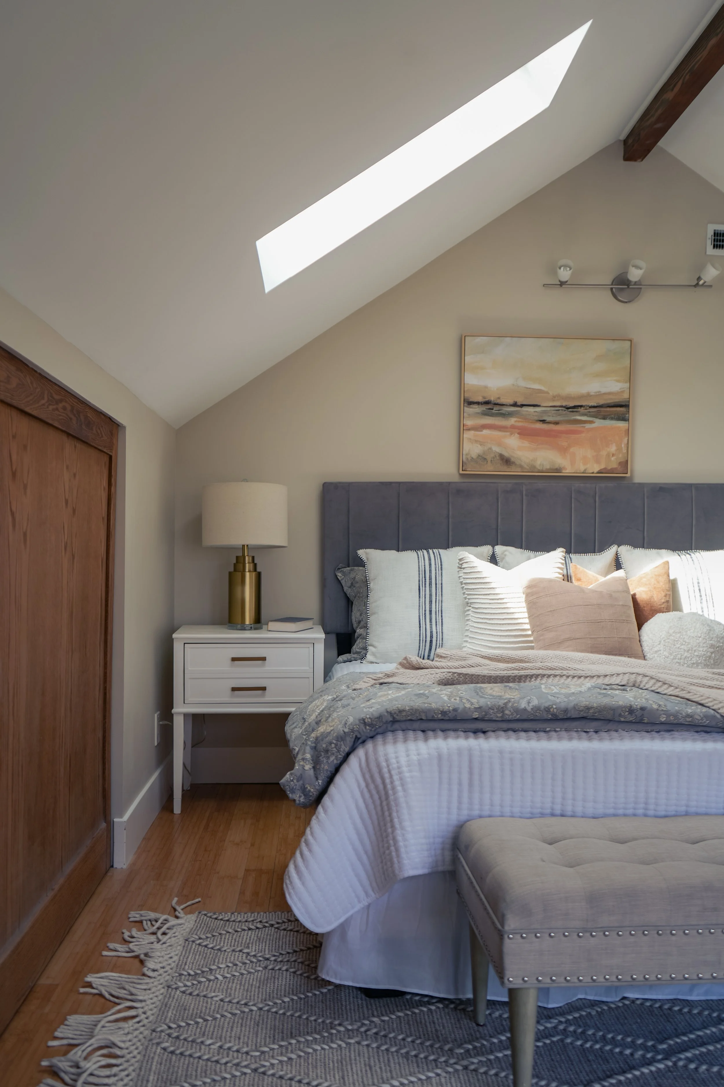 craig-gritzen-interiors-salt-lake-city-bedroom-skylight-05.jpg