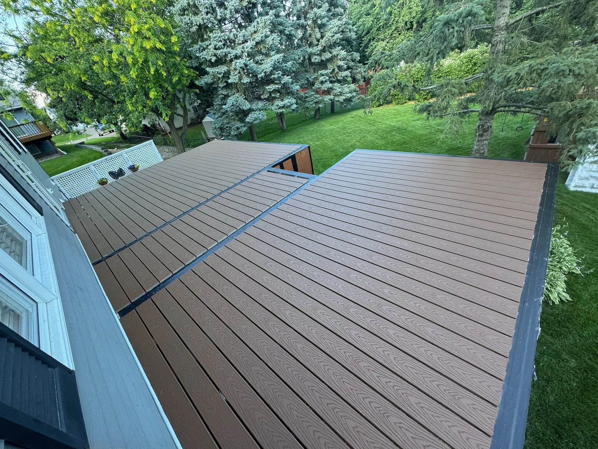 Spacious Trex composite deck built for Minnesota family backyard.JPG