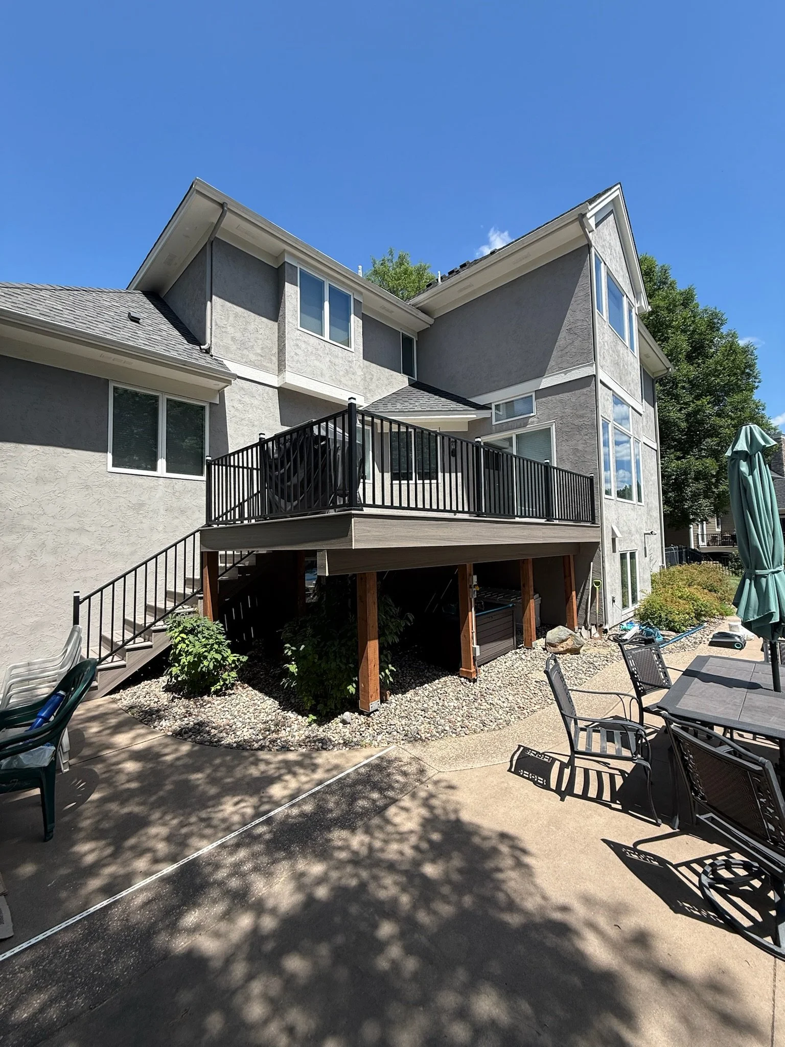 Modern backyard Trex decking designed and built in Woodbury MN.JPG