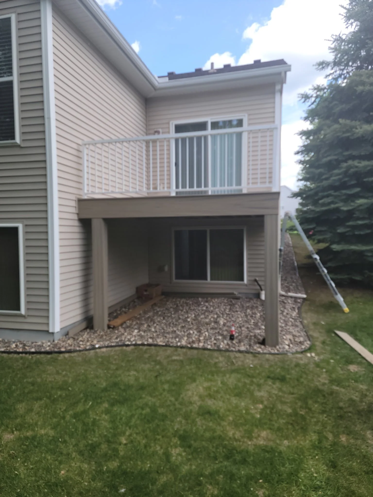 Precision deck installation using Trex composite materials.JPG