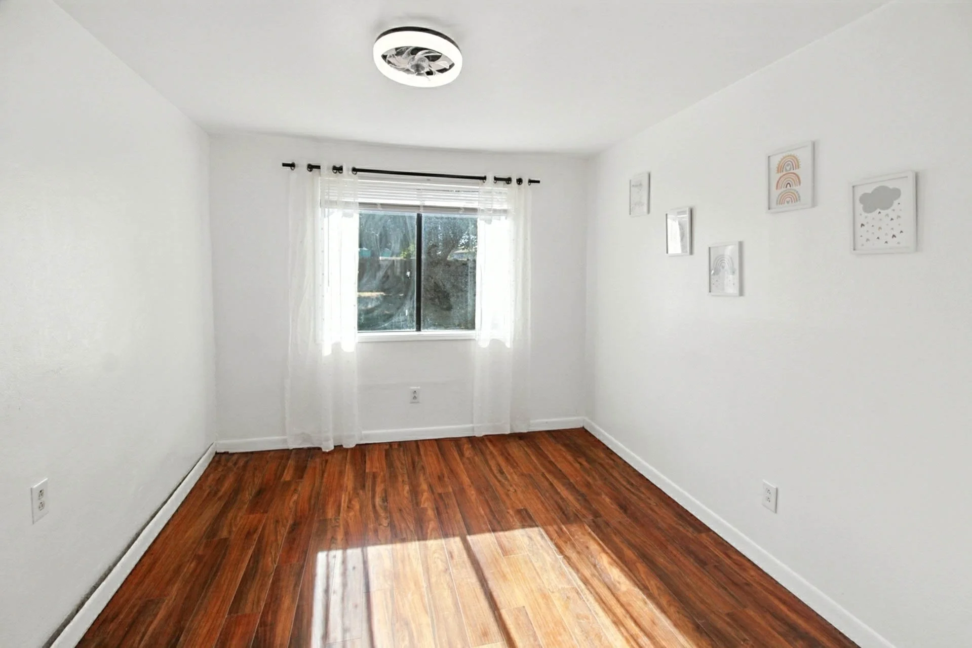 2097 Meadowbrook-18.jpg