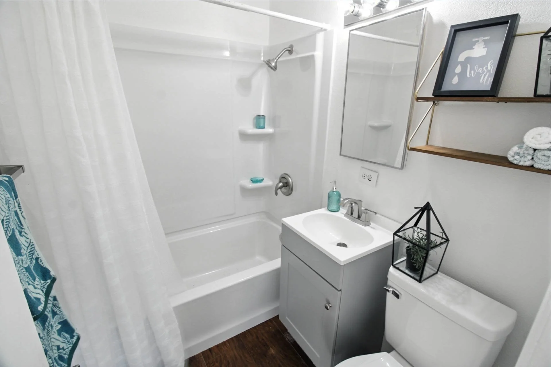 2097 Meadowbrook-14.jpg