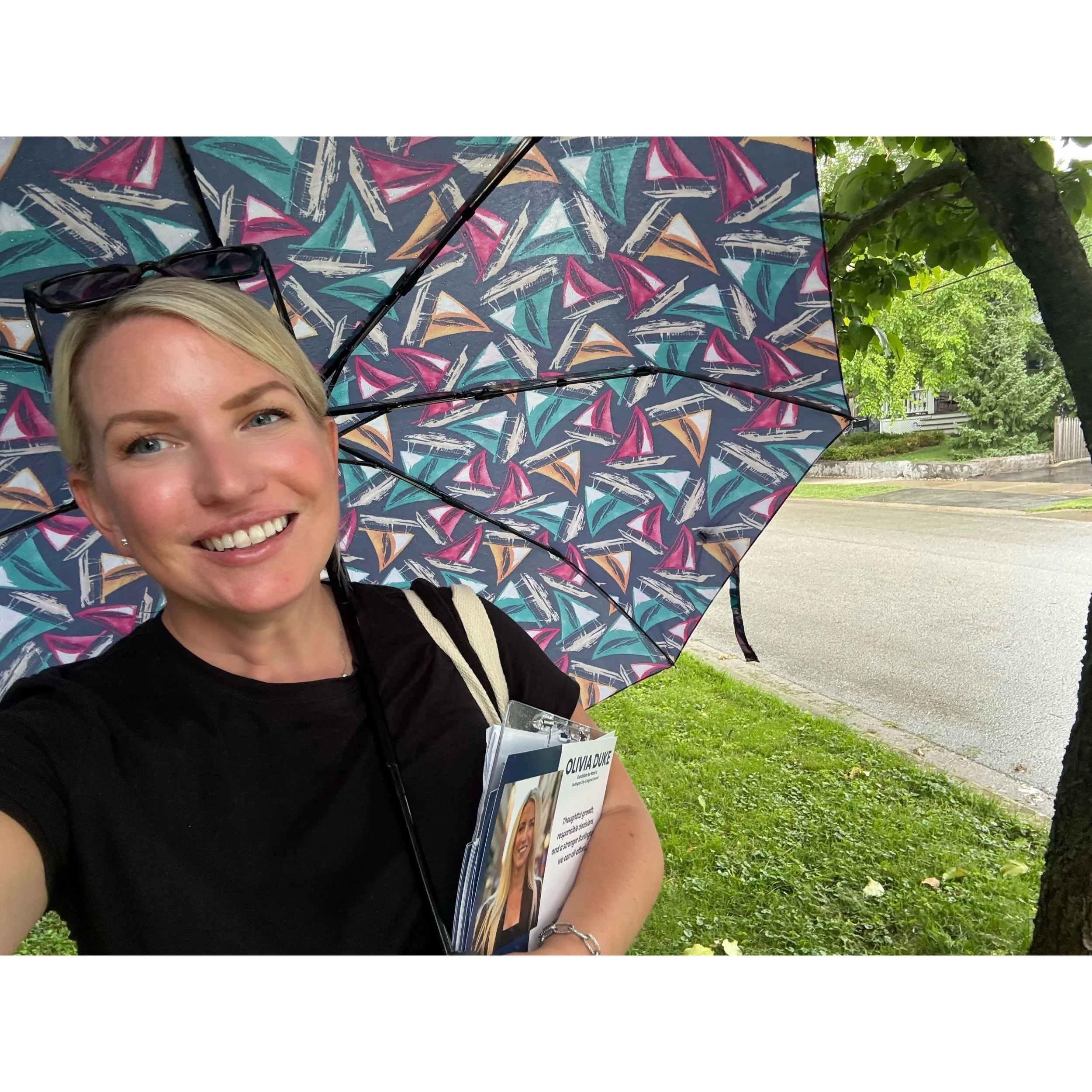 Rain or shine, the door knocking continues! ☔️

A little rain caught up with me on the doors today, but so did the kindness of some pretty wonderful neighbours. One lovely resident even insisted I take an umbrella to keep me going. 💛

These are the 