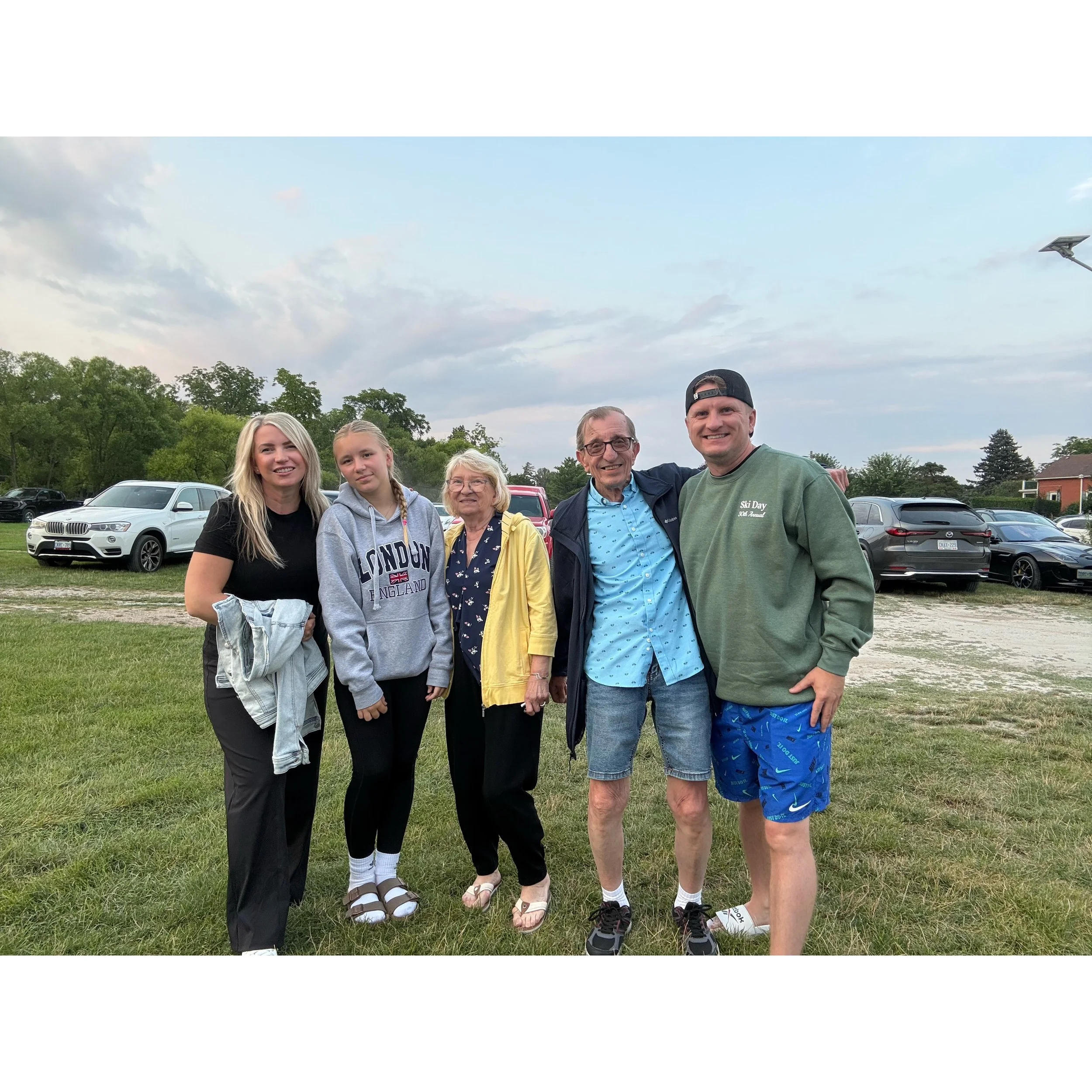One thing led to another&hellip; and somehow we all ended up at @chudleighsfarm 🎶🍎

What started as a simple plan turned into a fantastic evening of great company, plenty of laughs, and an incredible performance by @eaglestributehotelcalifornia, th