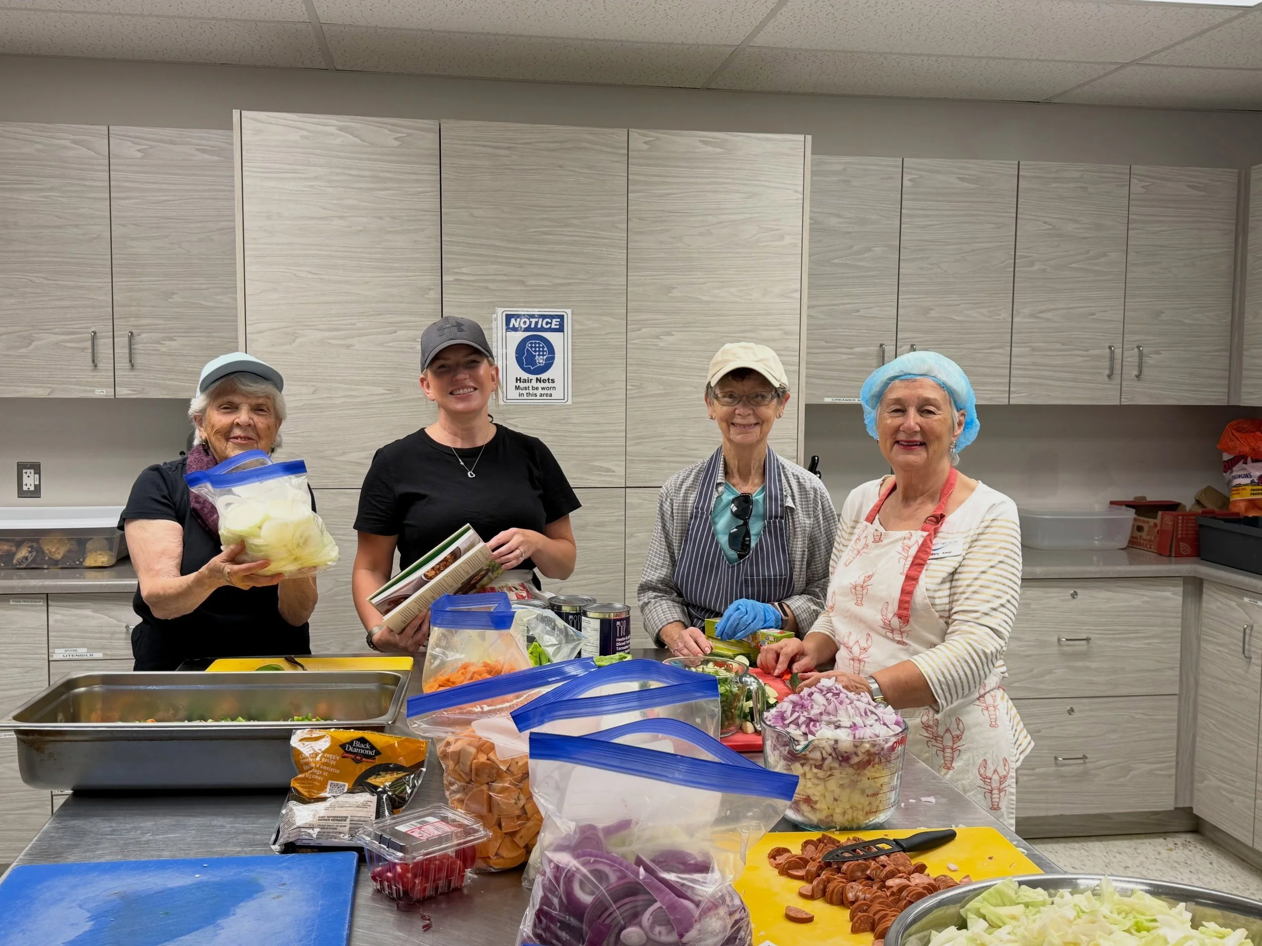 For nearly five years, a few hours of my week have been spent right here. ❤️

Every week at Meals of Hope at Port Nelson, an incredible group of volunteers comes together to cook and prepare meals for Gore Park Community Outreach, for people in tempo