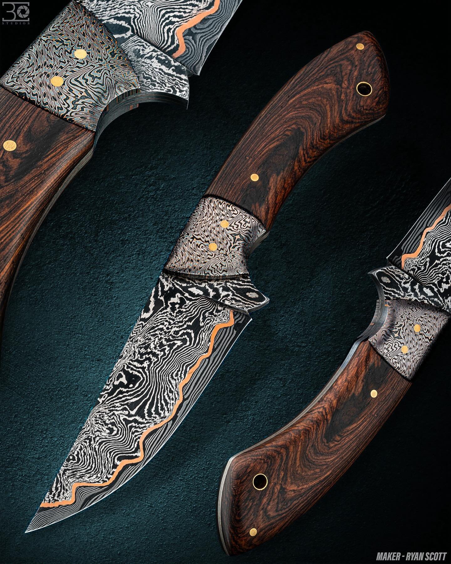 Reposting this collab beauty&hellip; 
👊🏻 @jaybaker151 
@teambakersteel 
@bakerforgeandtool 
@bakerforgestudios 

#iron #blacksmithing #hunting #pocketdump #woodwork #makersmovement #everydaycarry #makersgonnamake #woodworking #handforged #makersofi