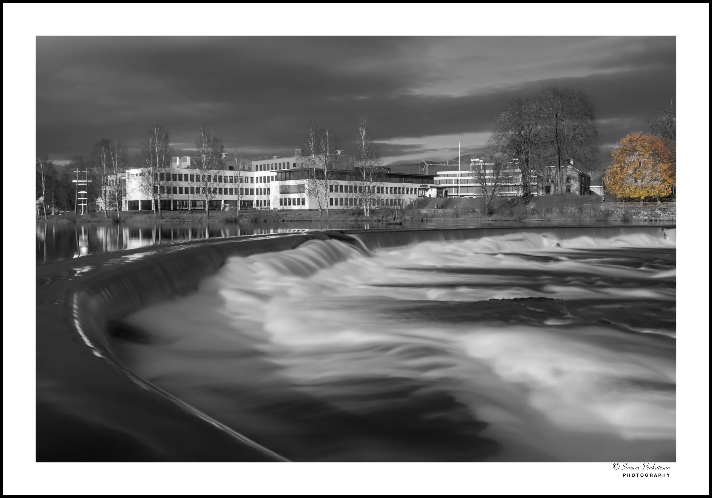 B&W Kongsberg Fall.jpg