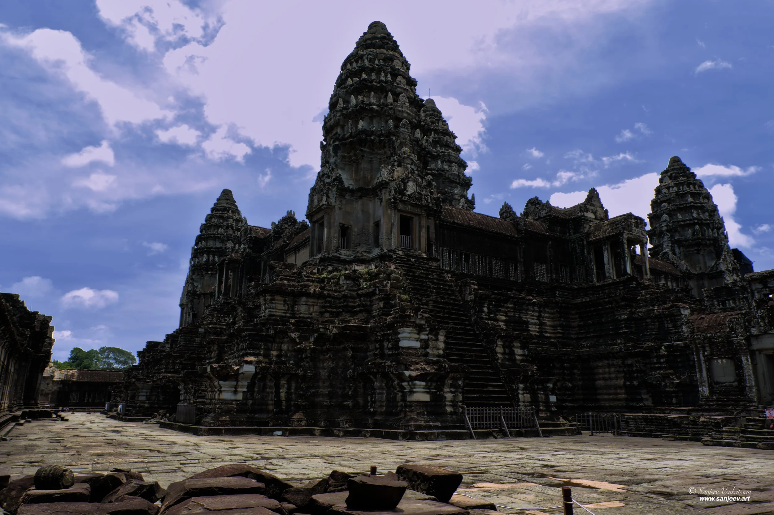 Angkor Central Temple.jpg
